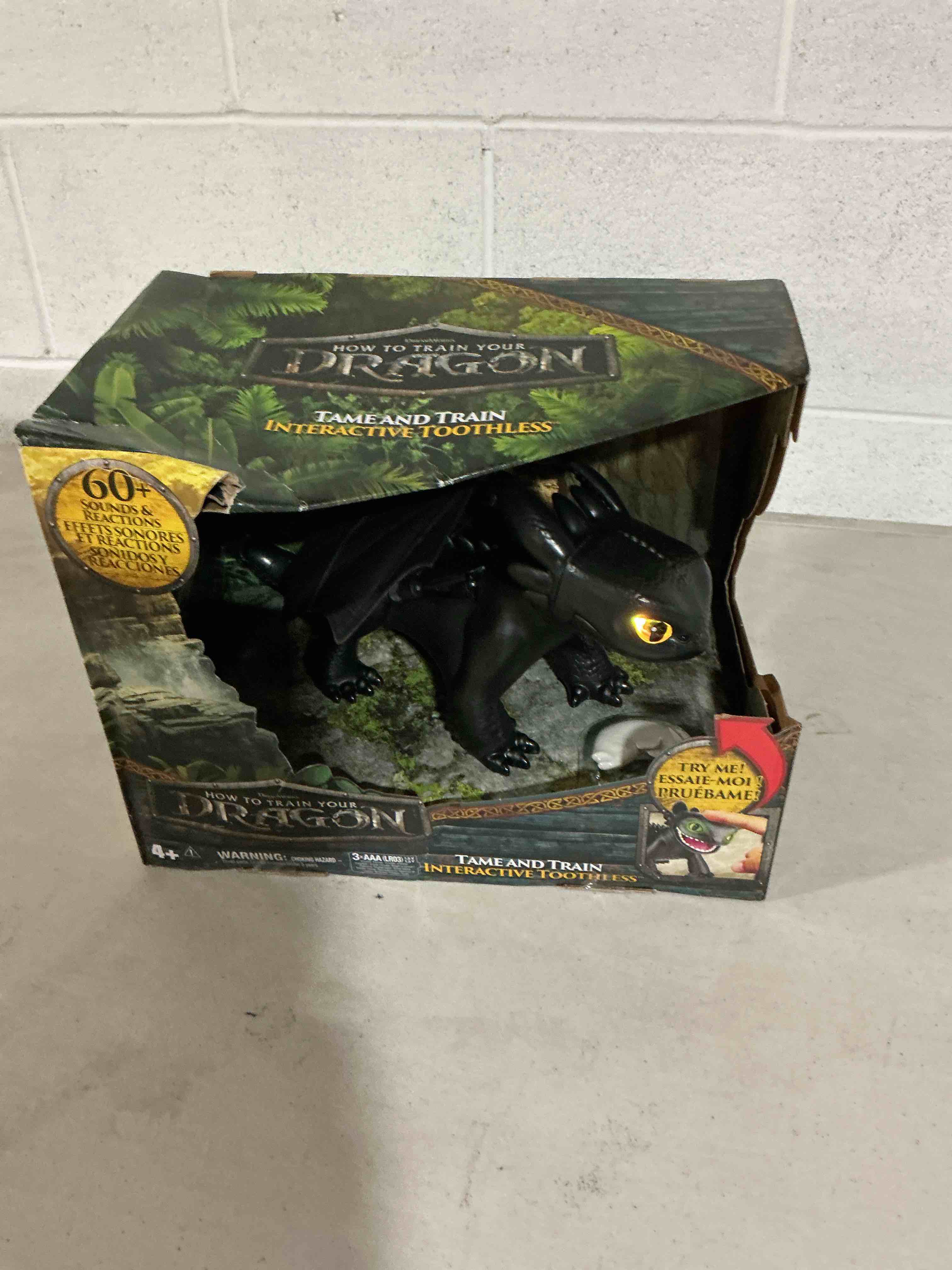 Condition photo showing New/Like New for how to train your dragon tame & train interactive toothless