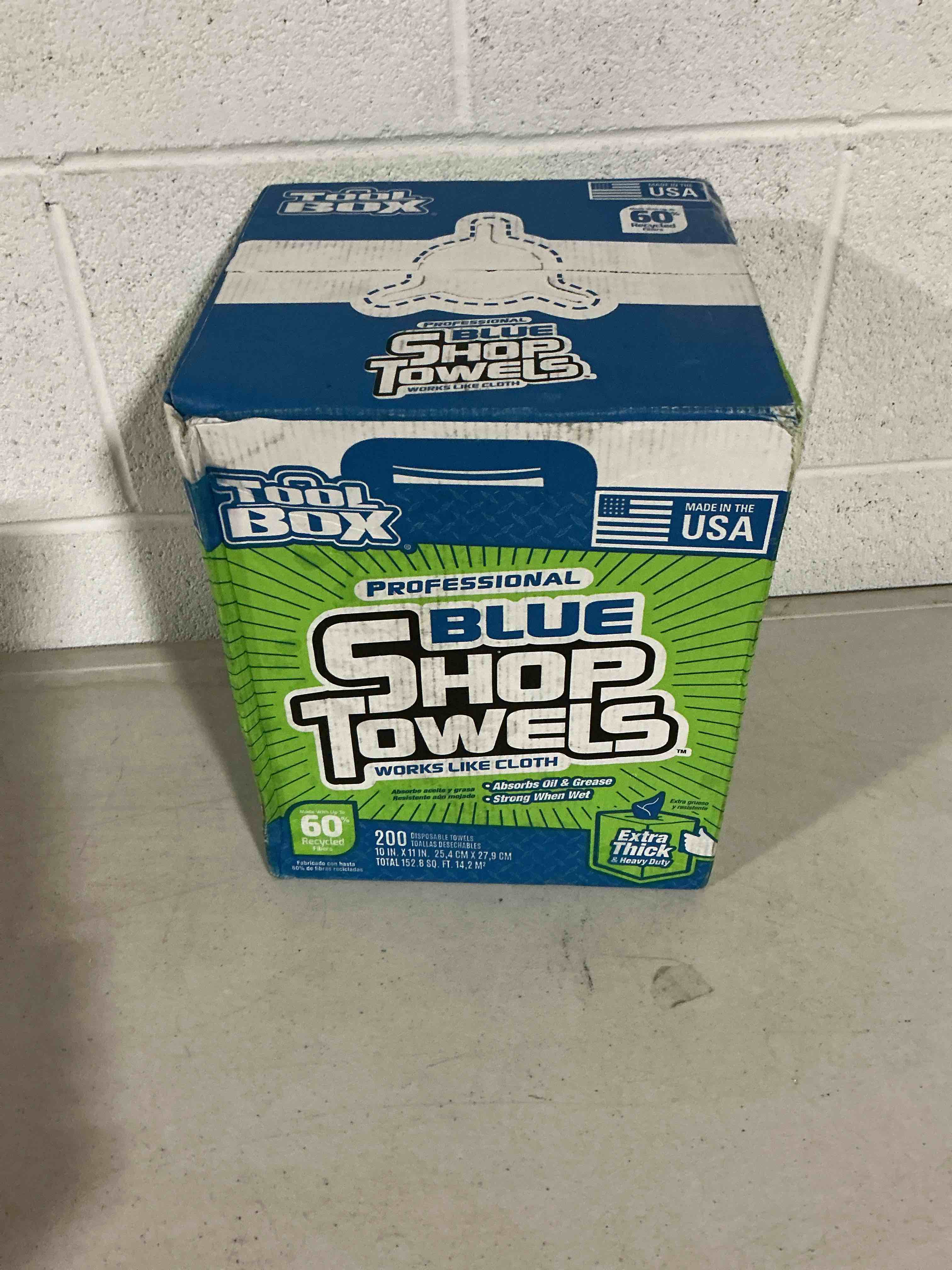 Condition photo showing Good Condition for sellars wipers toolbox blue center-pull box shop towels (200 sheets per box), 10" x 12"