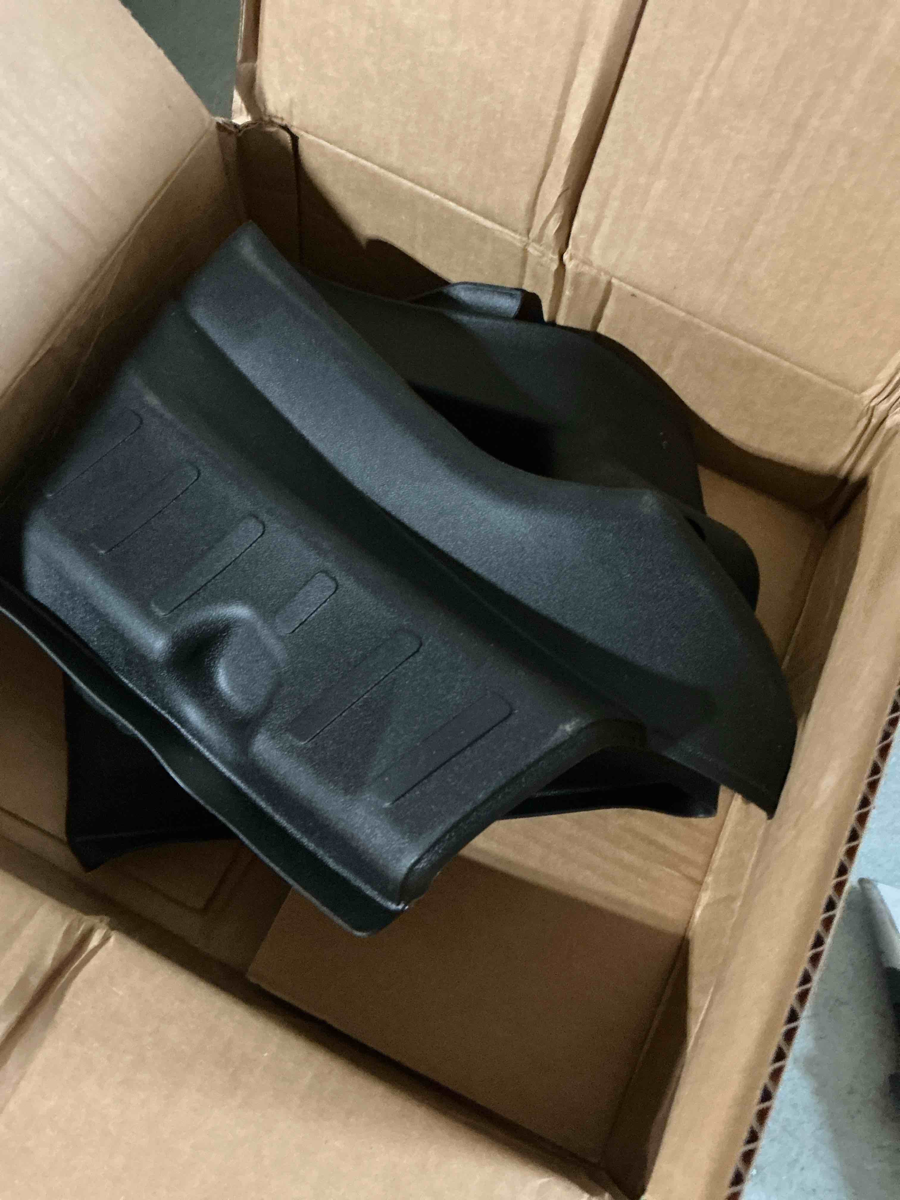 Condition photo showing Good Condition for 2025 2026 model y juniper rear bumper guard 1 pcs anti-scratch tpe rear trunk door sill protector for refresh model y juniper (premium/performance)-no for (standard) new model y juniper rear bumper guard