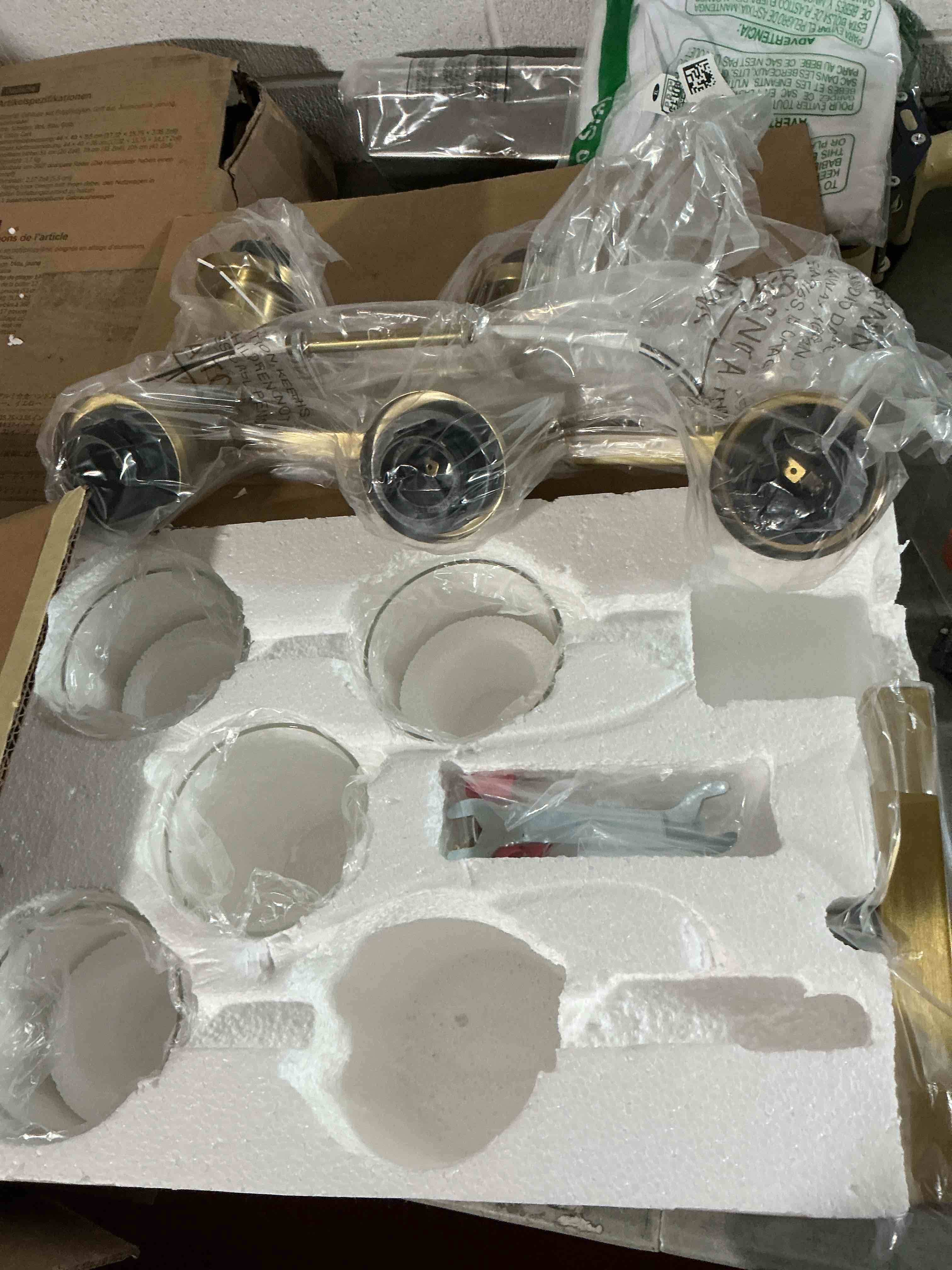 https://s3.amazonaws.com/lotting-images-prod/bidfta/TEA3349859_1778596362456.jpeg