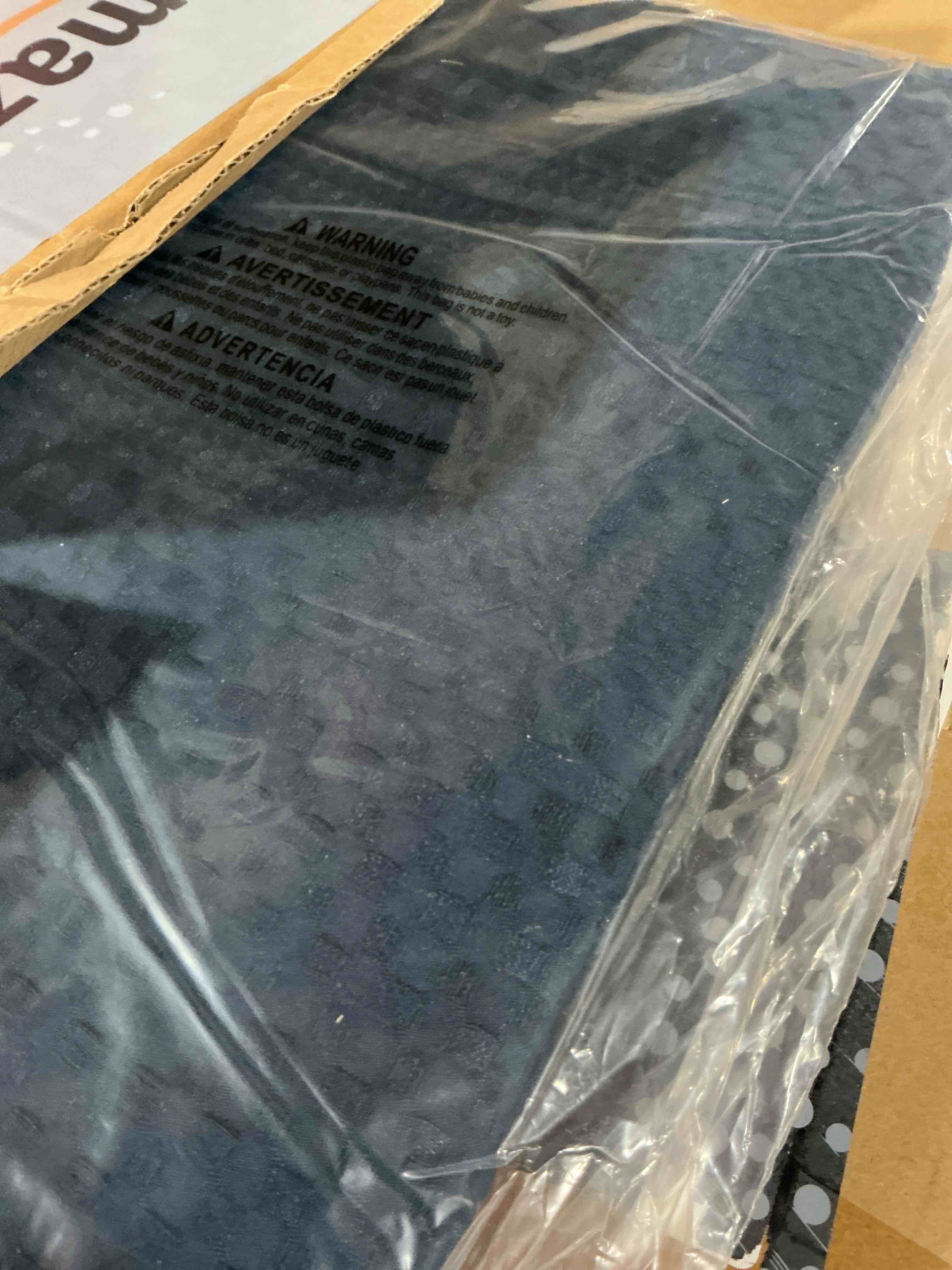 Condition photo showing New/Like New for phf ultra soft waffle weave blanket twin size 66"x 90"- washed lightweight breathablee cozy woven blanket - great for couch bed sofa home car - navy blue navy blue twin(66" x 90")