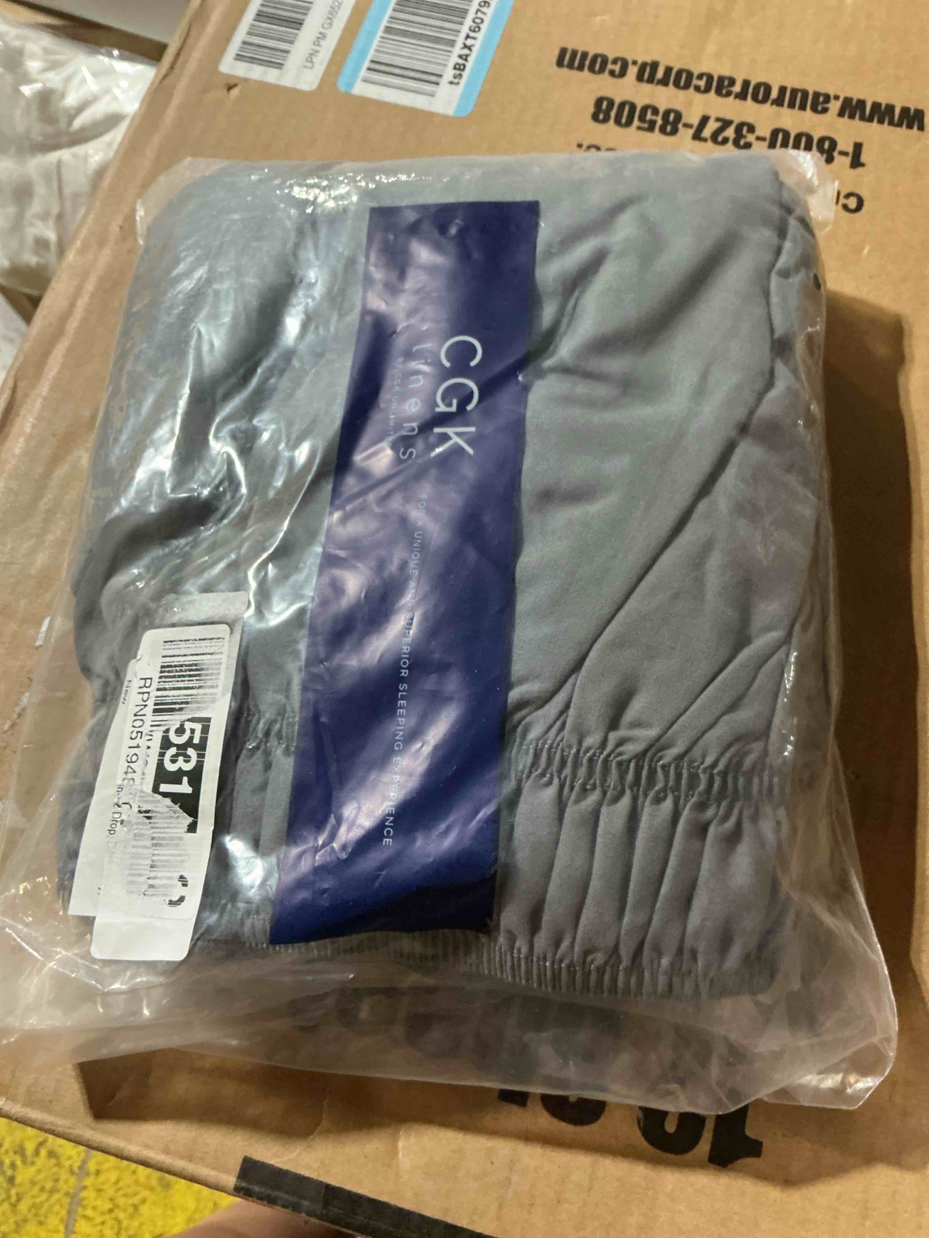 Condition photo showing New/Like New for wrap around dust ruffle bed skirt - dark grey - for queen size beds with 12 inch drop - elastic strap - adjustable pleated bedskirt with brushed fabric and wrinkle free - for women, men, kids & teens queen 12" - drop 06 - dark grey