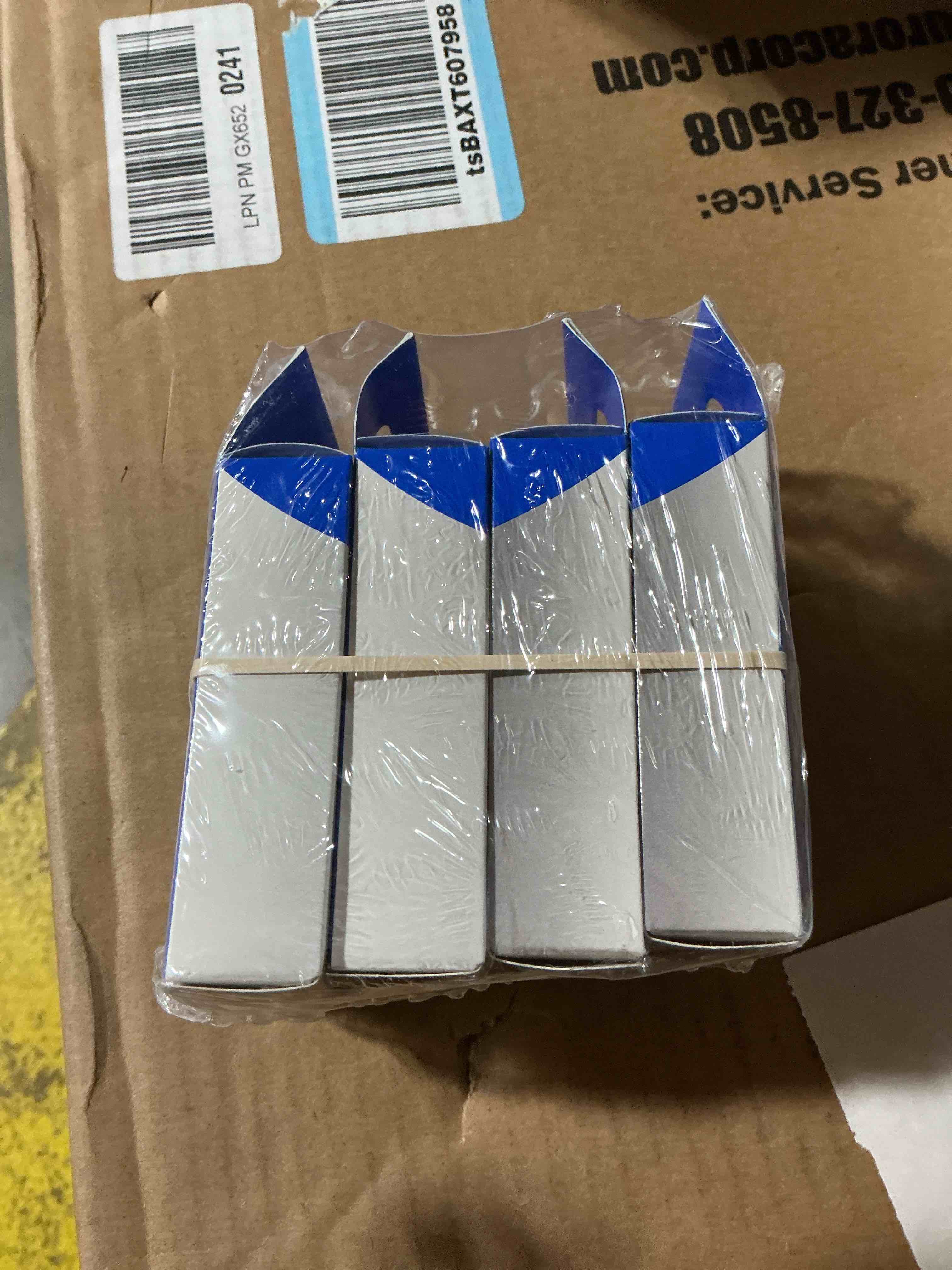Condition photo showing New/Like New for oral-b threader floss 30 count: 6 envelopes of 5 threaders (pack of 4)