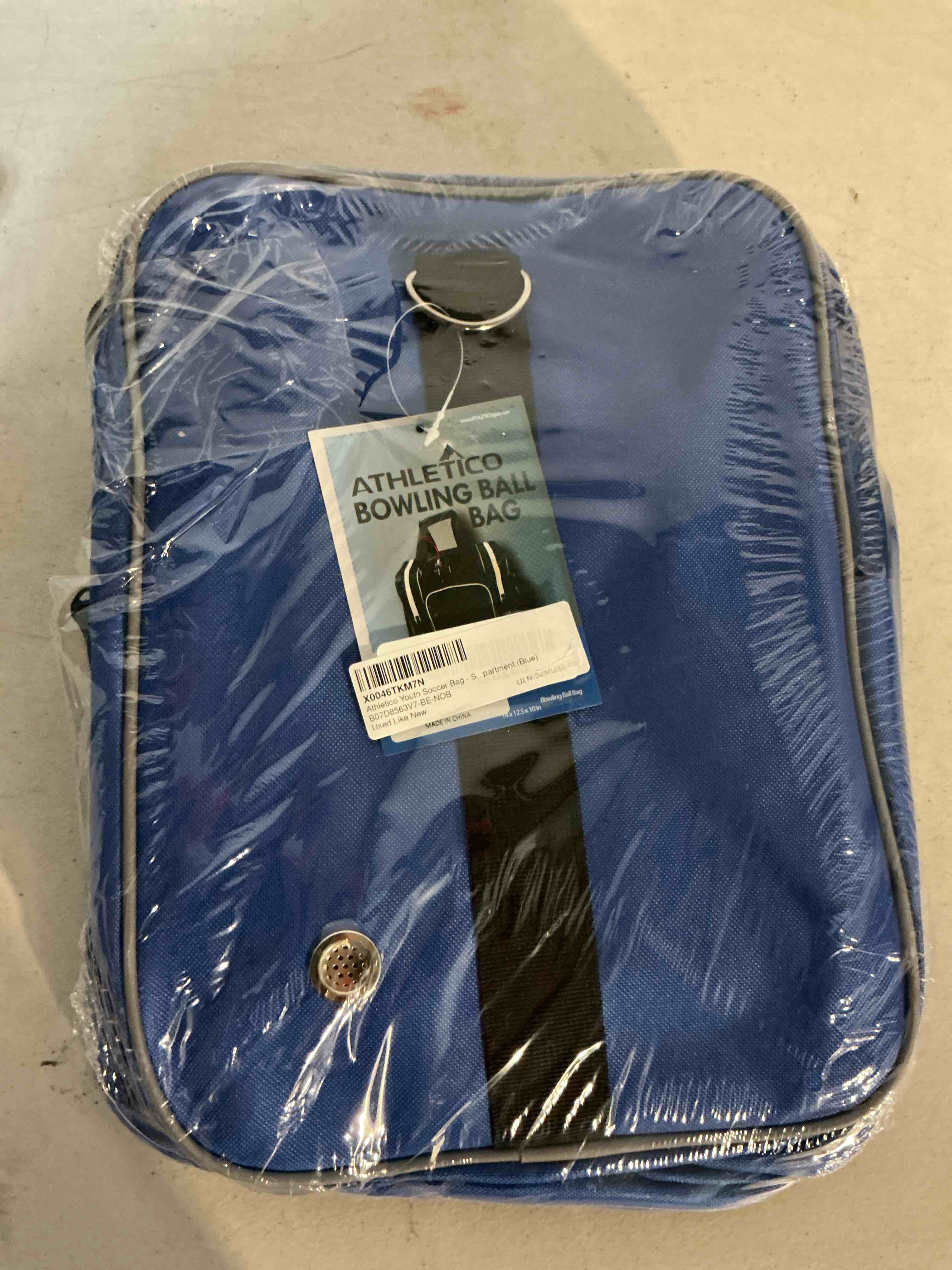 Condition photo showing New/Like New for athletico bowling bag for single ball - single ball tote bag with padded ball holder - fits a single pair of bowling shoes up to mens, blue color. ( different stock color )