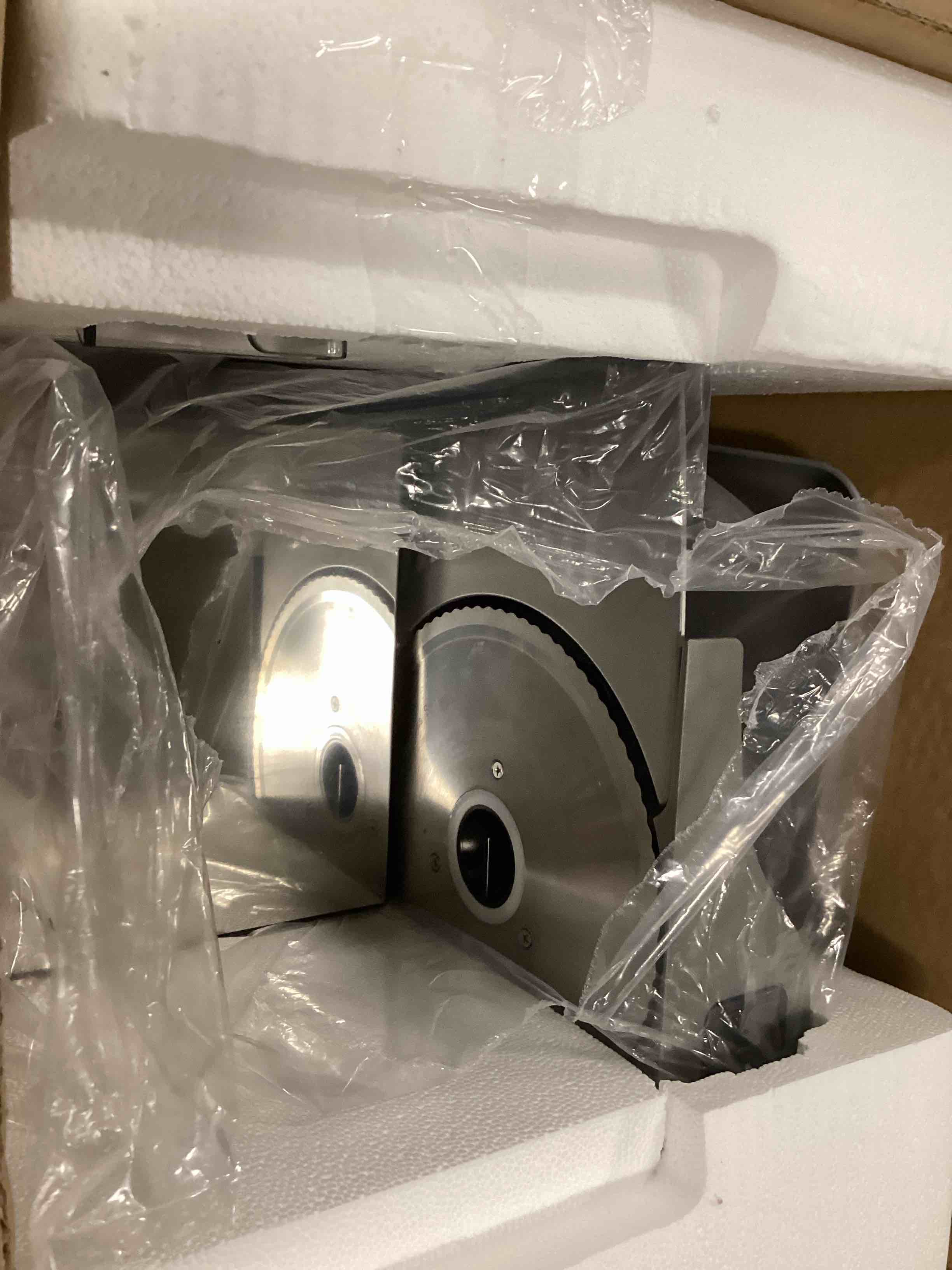 https://s3.amazonaws.com/lotting-images-prod/bidfta/TEA3376496_1748609503072.jpeg