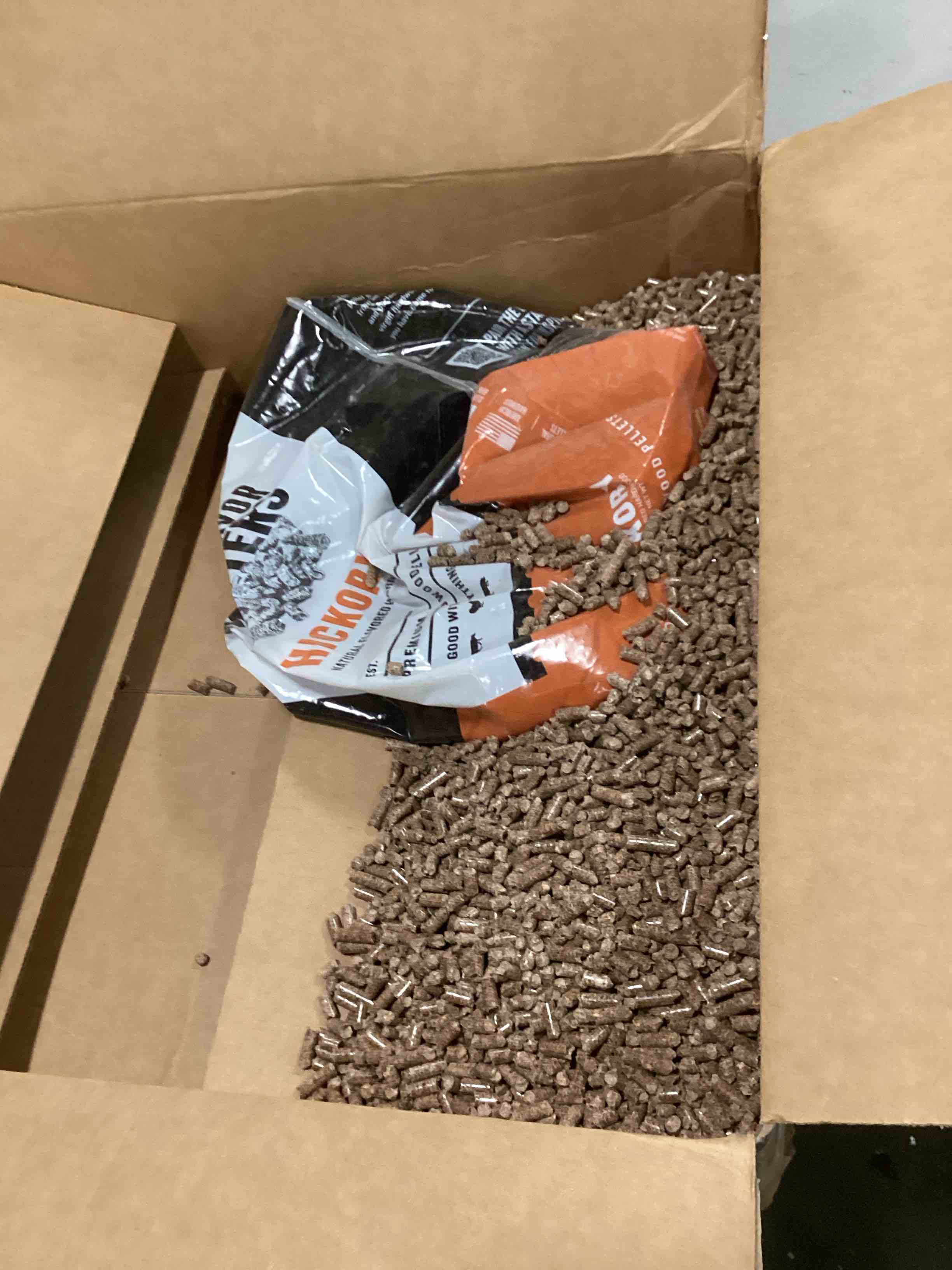 https://s3.amazonaws.com/lotting-images-prod/bidfta/TEA3378472_1749557590178.jpeg