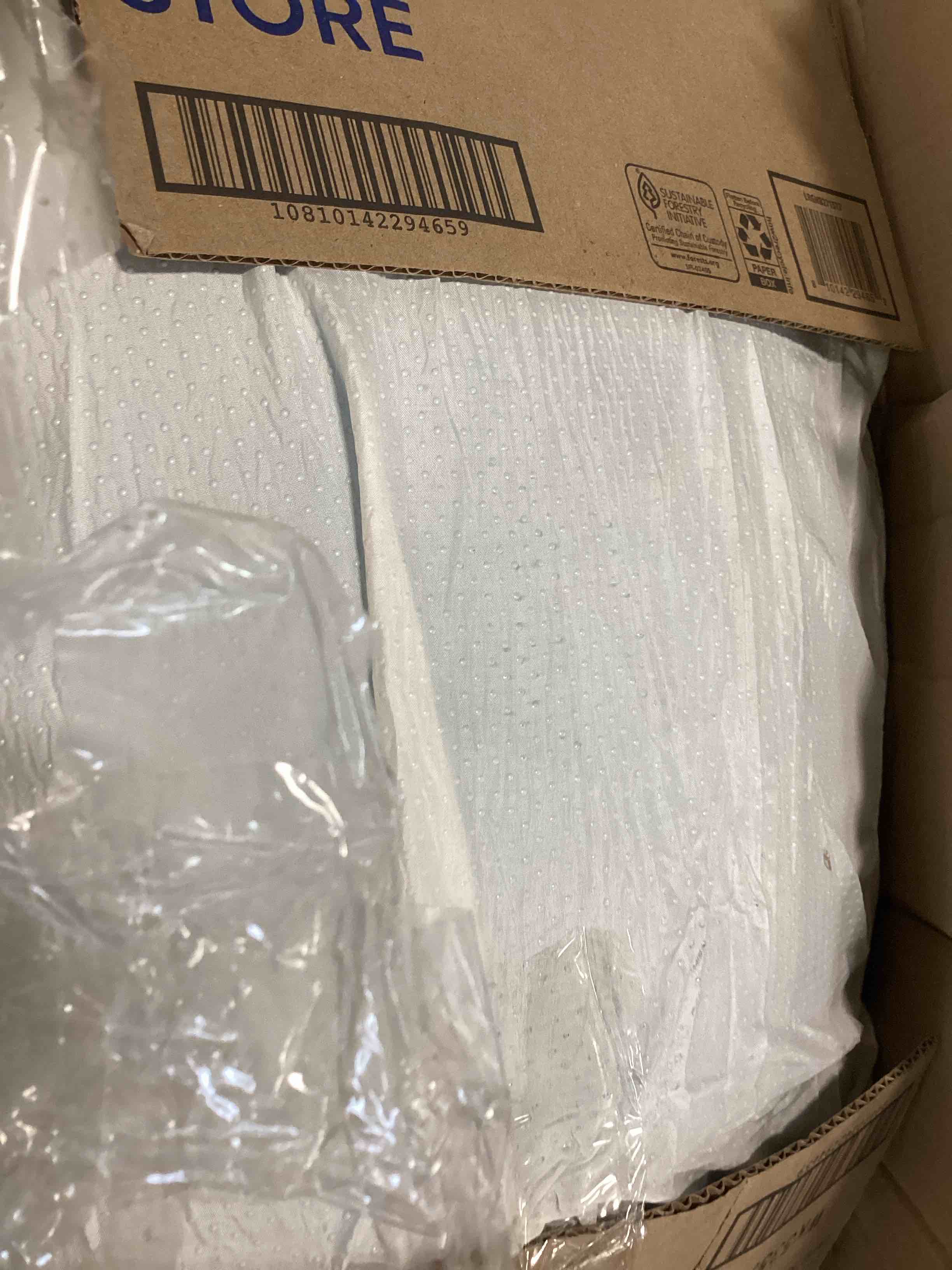 https://s3.amazonaws.com/lotting-images-prod/bidfta/TEA3378543_1749563561125.jpeg
