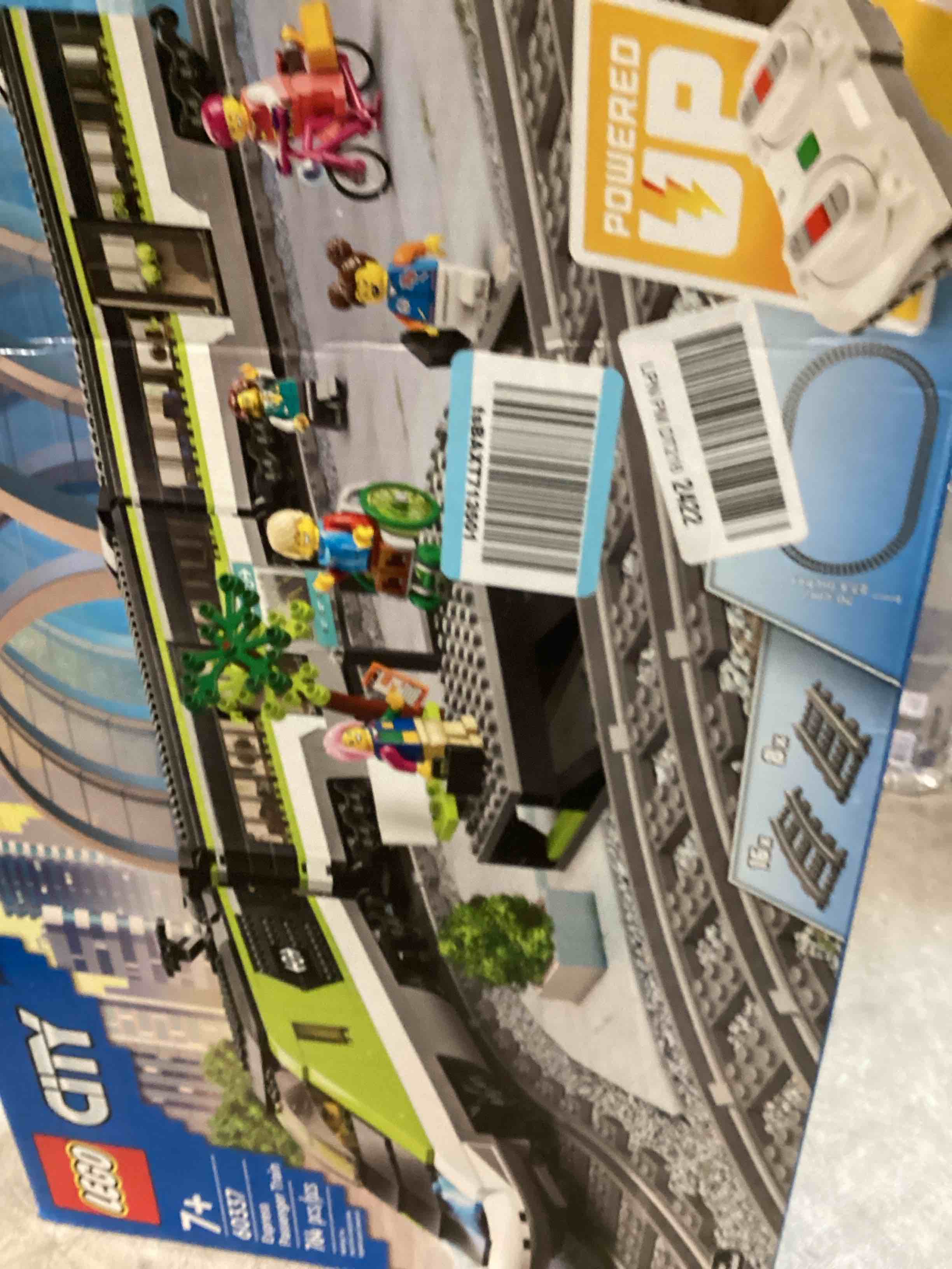 https://s3.amazonaws.com/lotting-images-prod/bidfta/TEA3379521_1748635760940.jpeg