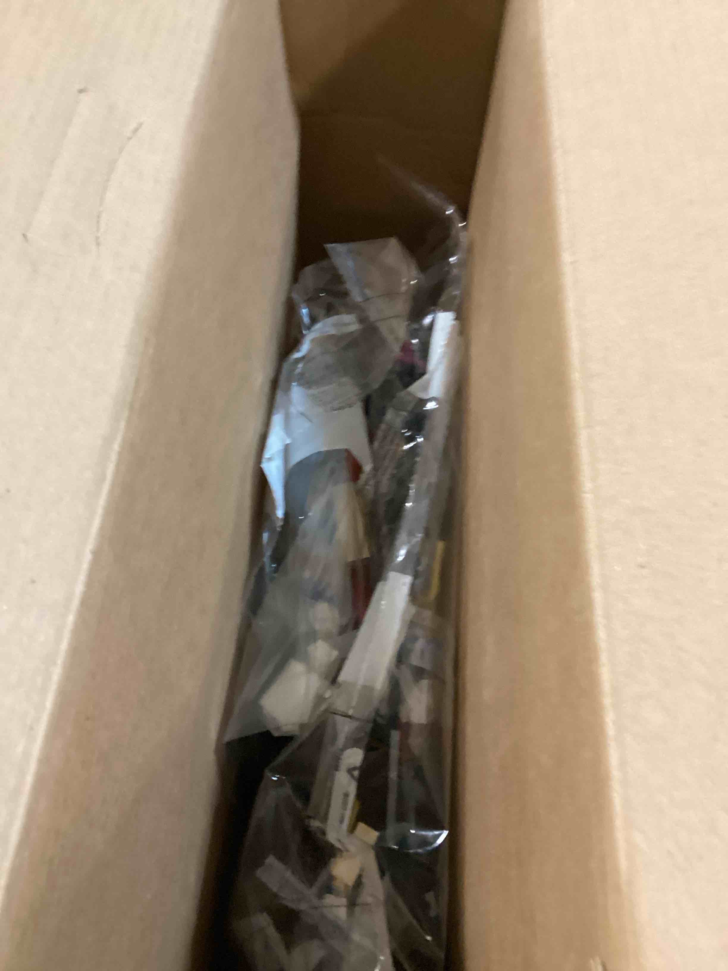 https://s3.amazonaws.com/lotting-images-prod/bidfta/TEA3379521_1748635768772.jpeg