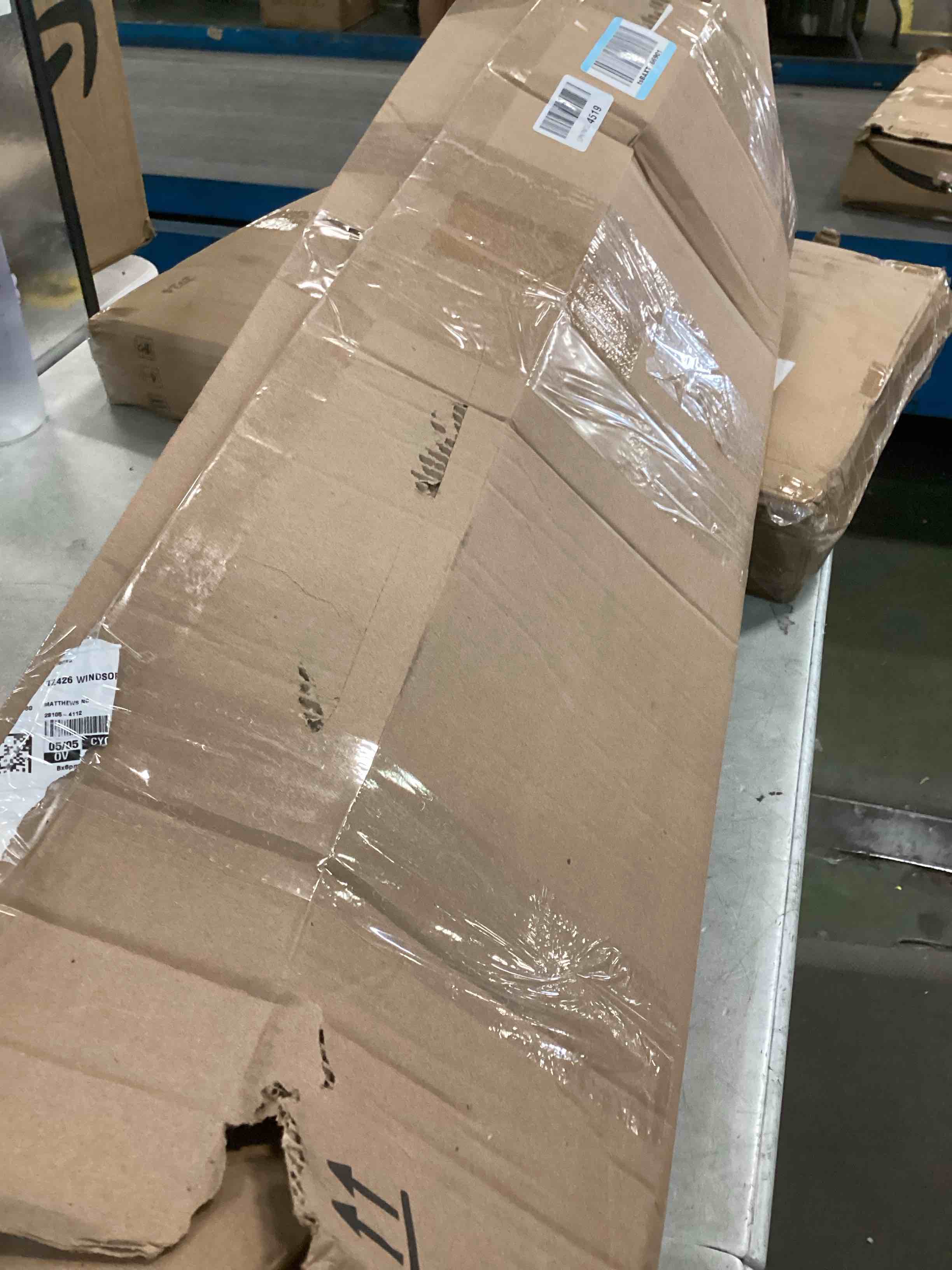 https://s3.amazonaws.com/lotting-images-prod/bidfta/TEA3379890_1749041630659.jpeg