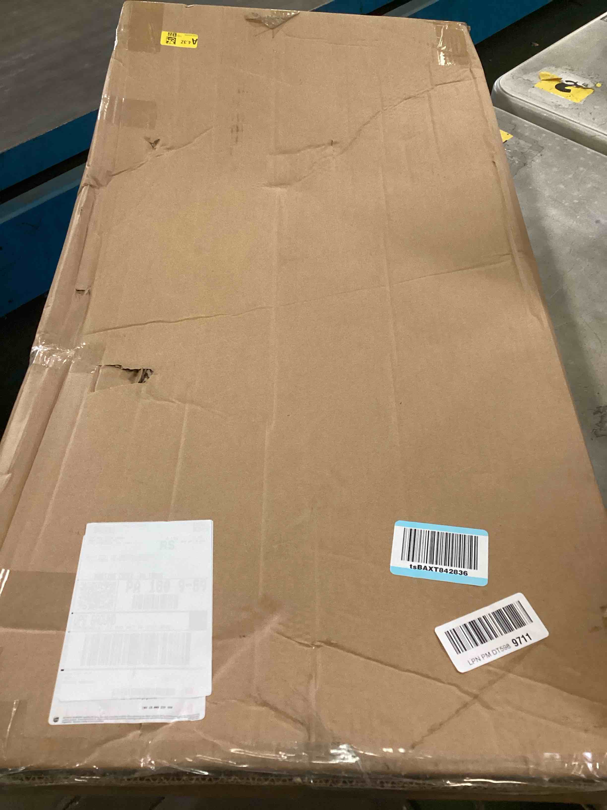 https://s3.amazonaws.com/lotting-images-prod/bidfta/TEA3380447_1749222689925.jpeg
