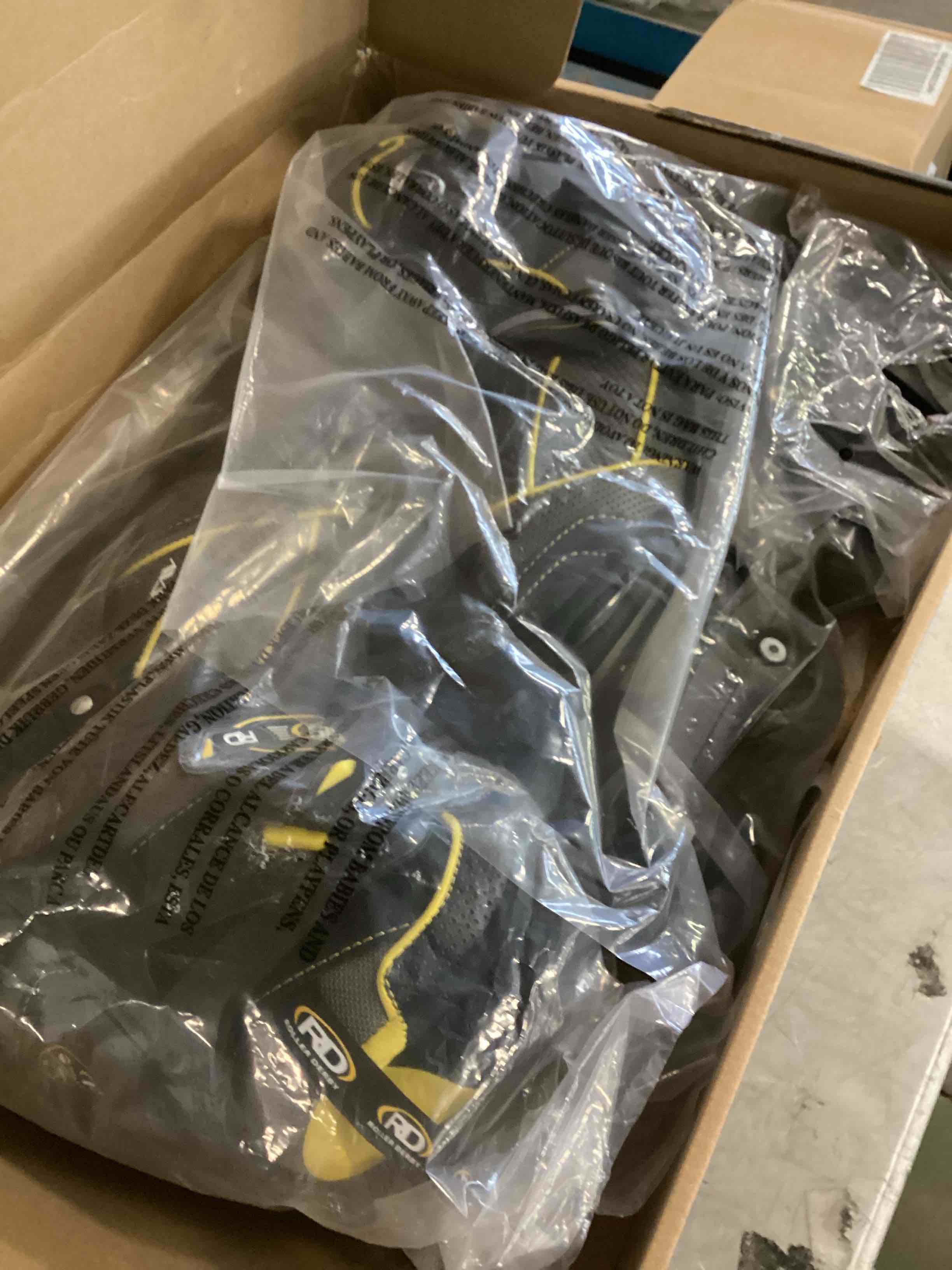 https://s3.amazonaws.com/lotting-images-prod/bidfta/TEA3381024_1749645821217.jpeg