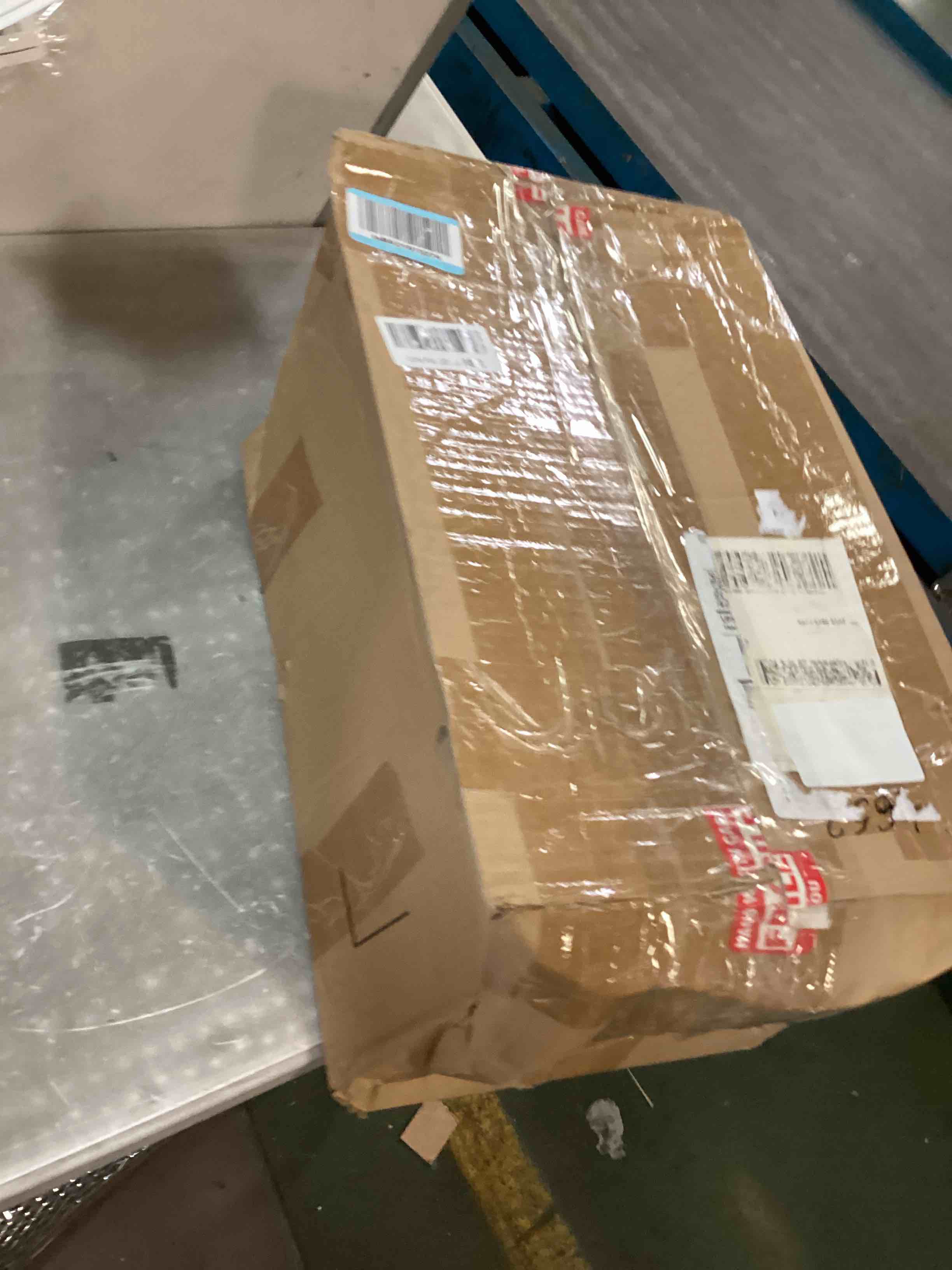 https://s3.amazonaws.com/lotting-images-prod/bidfta/TEA3383721_1749322086052.jpeg
