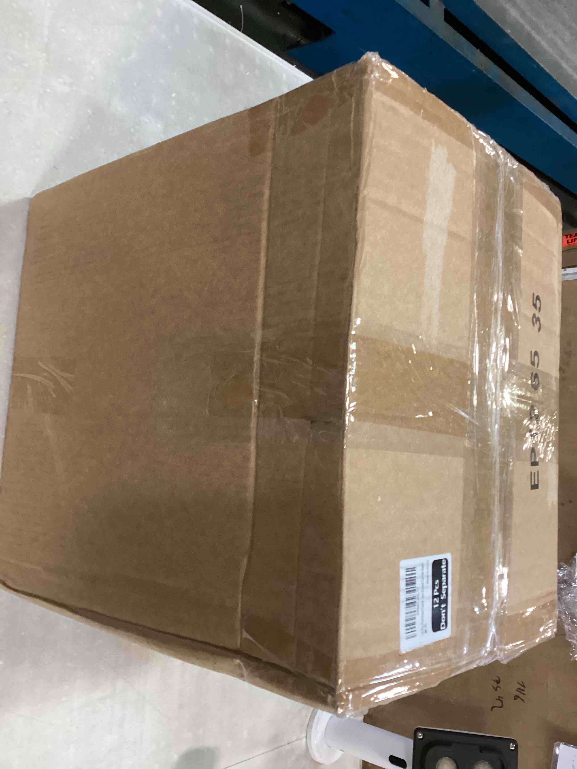 https://s3.amazonaws.com/lotting-images-prod/bidfta/TEA3388828_1747765722124.jpeg
