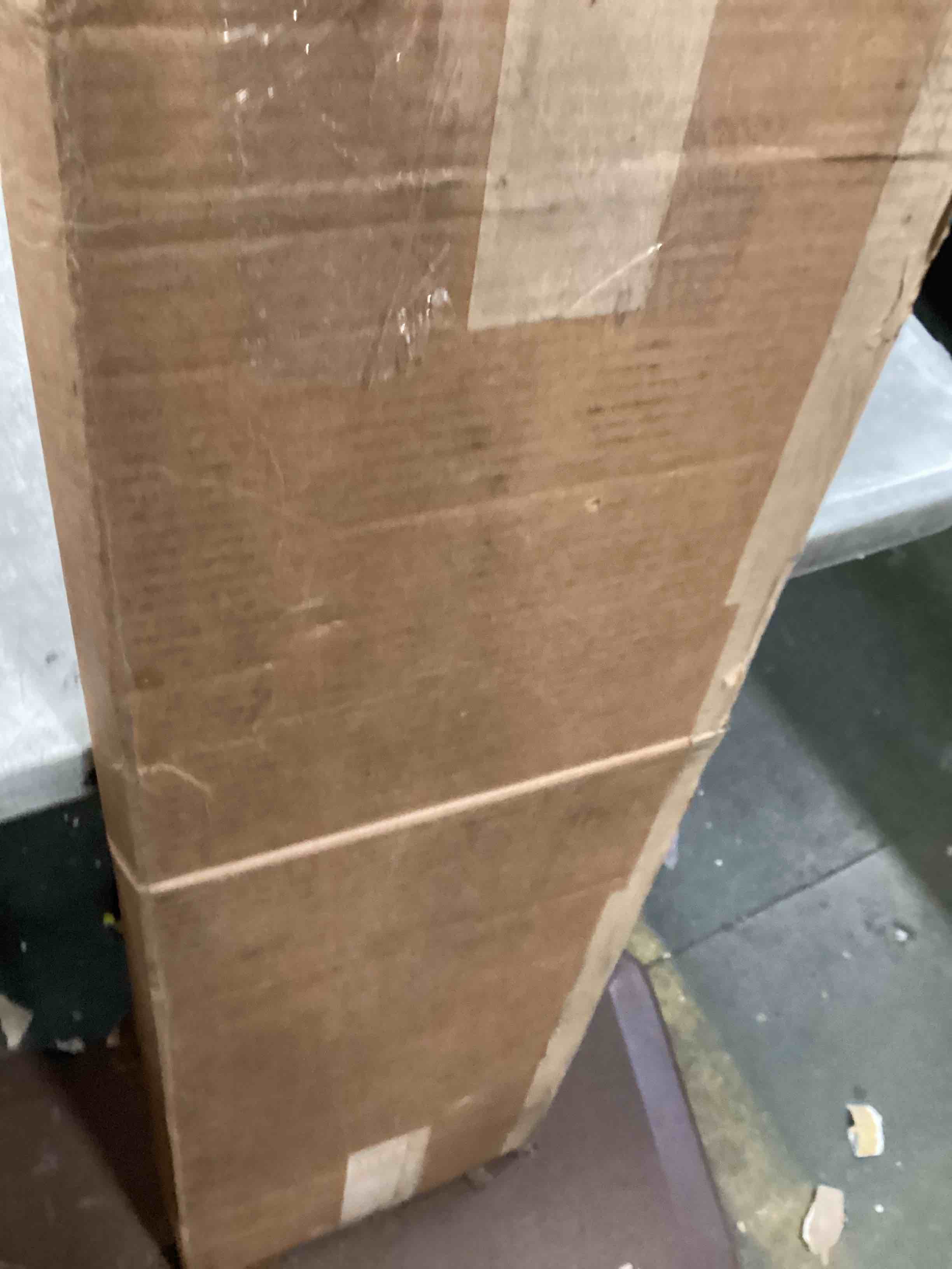 https://s3.amazonaws.com/lotting-images-prod/bidfta/TEA3389811_1748461177358.jpeg