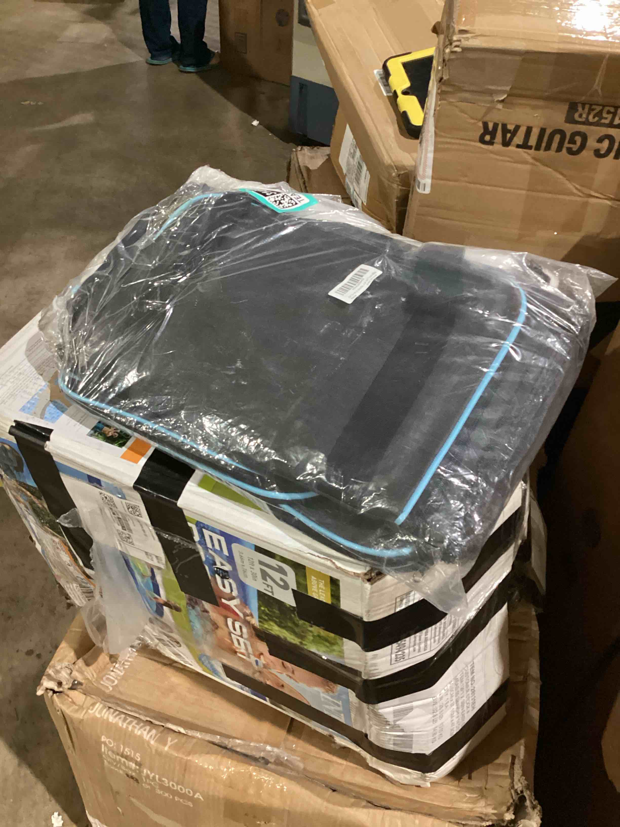 https://s3.amazonaws.com/lotting-images-prod/bidfta/TEA3393143_1751404536041.jpeg