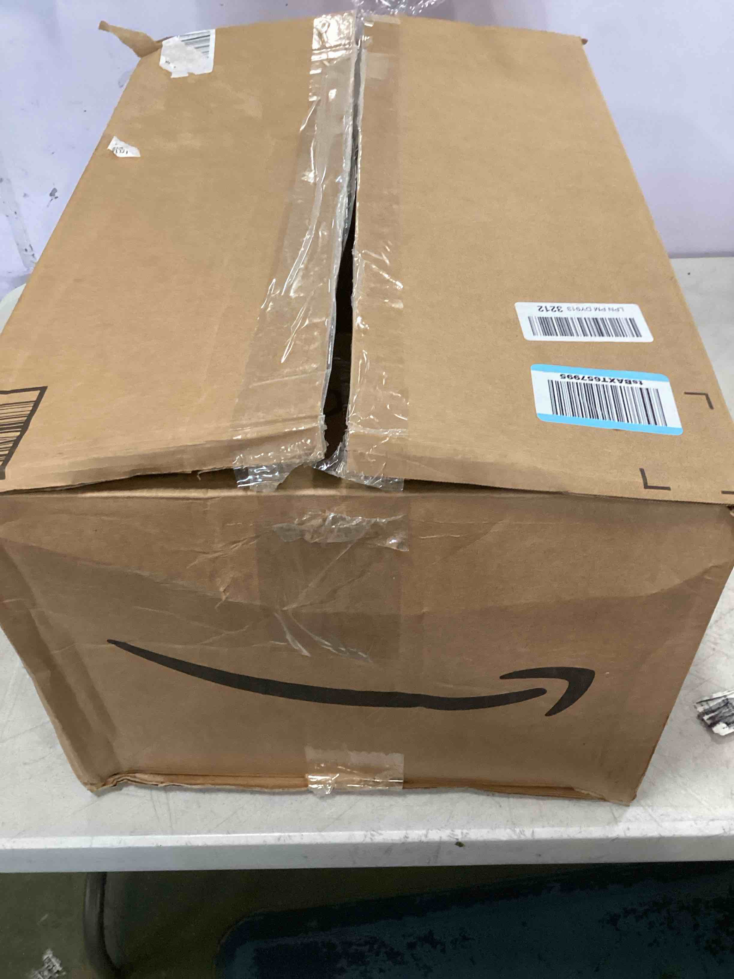 https://s3.amazonaws.com/lotting-images-prod/bidfta/TEA3393718_1749818440018.jpeg
