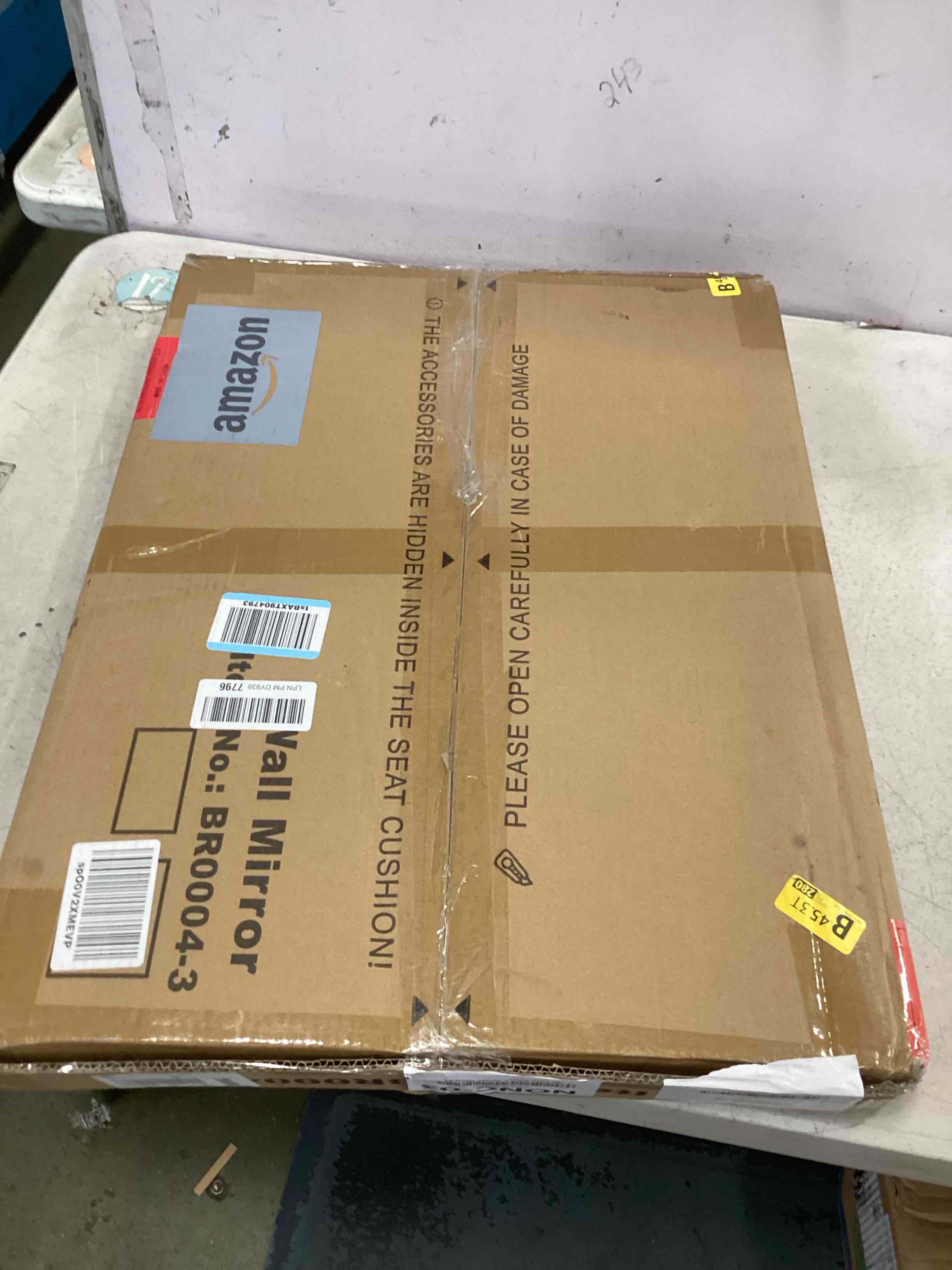 https://s3.amazonaws.com/lotting-images-prod/bidfta/TEA3393811_1749830183112.jpeg