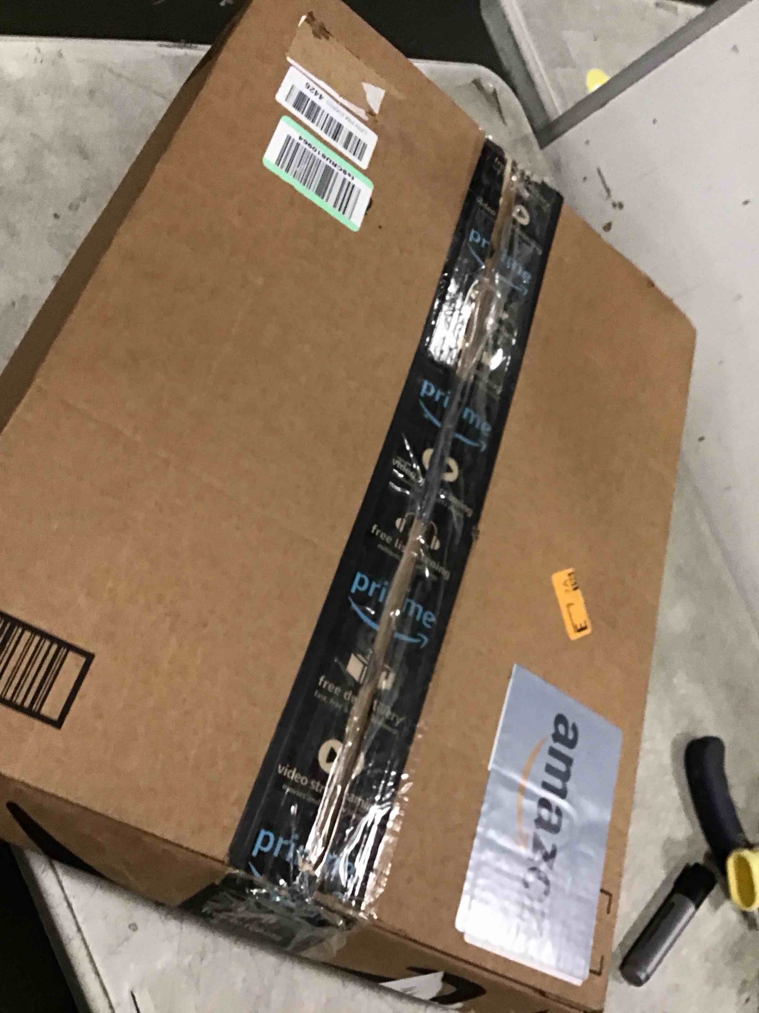 https://s3.amazonaws.com/lotting-images-prod/bidfta/TEA3395389_1748356332565.jpeg