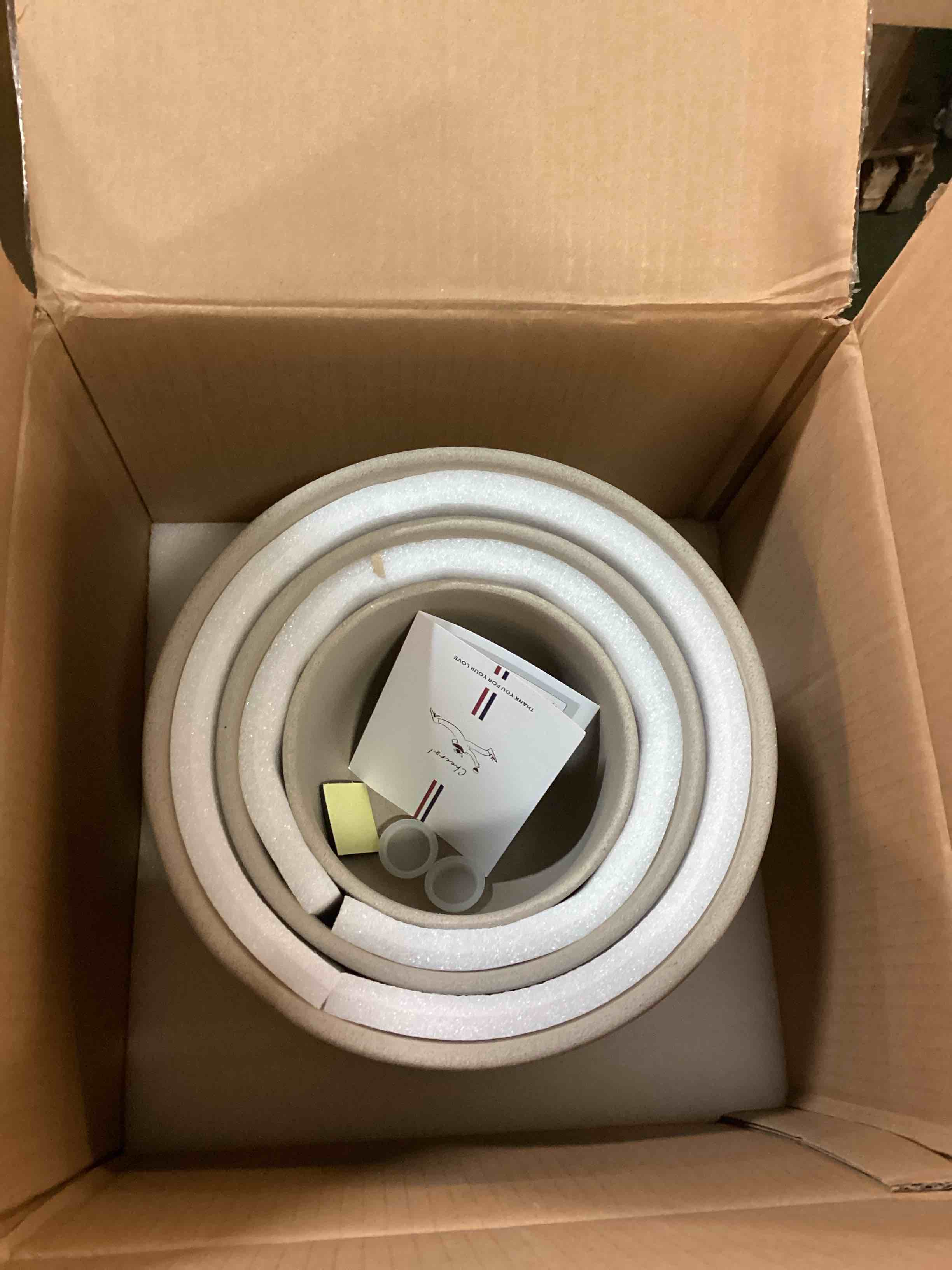 https://s3.amazonaws.com/lotting-images-prod/bidfta/TEA3398220_1751286252021.jpeg