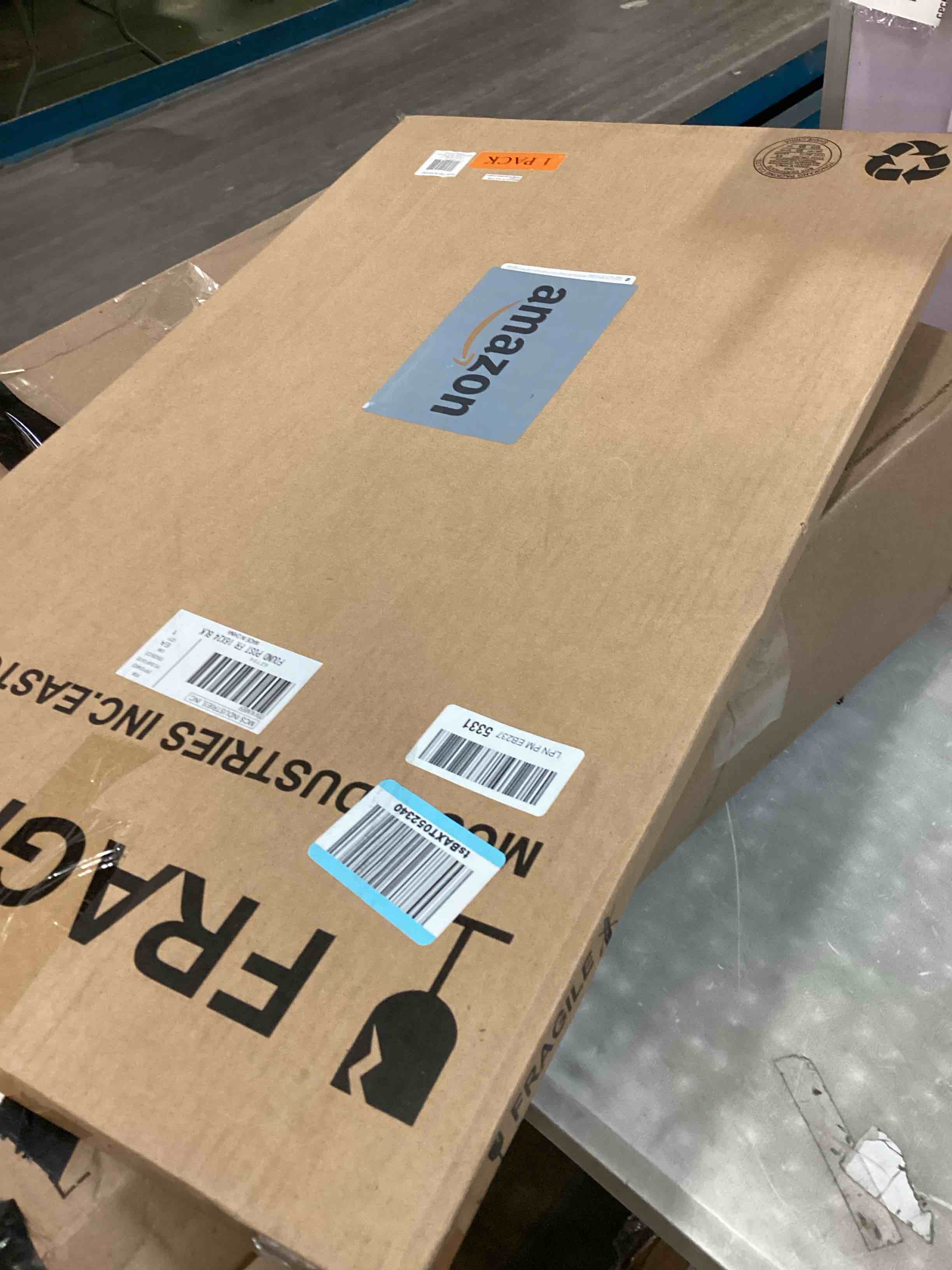 https://s3.amazonaws.com/lotting-images-prod/bidfta/TEA3398240_1751288683168.jpeg