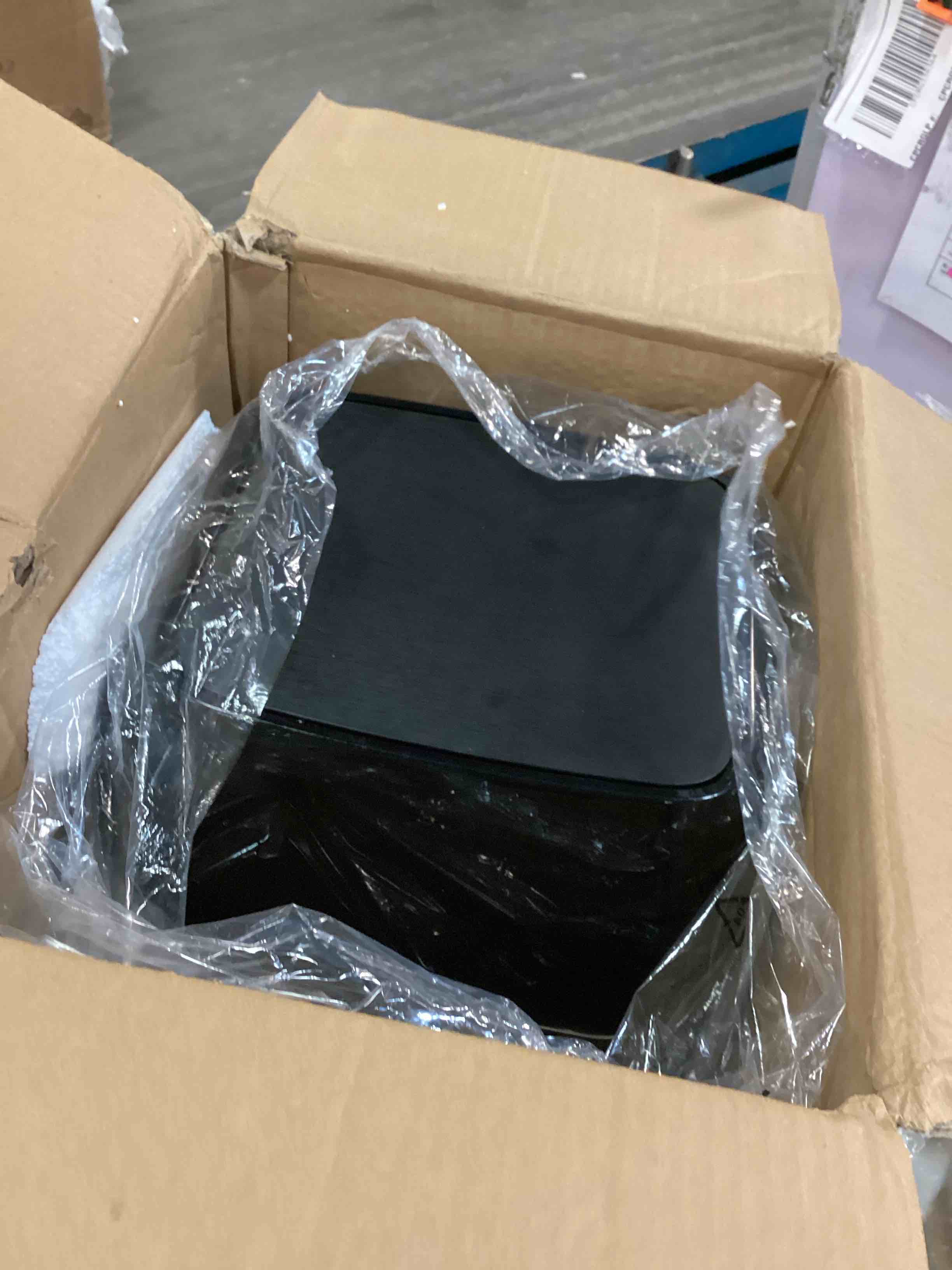 https://s3.amazonaws.com/lotting-images-prod/bidfta/TEA3398266_1751291536614.jpeg