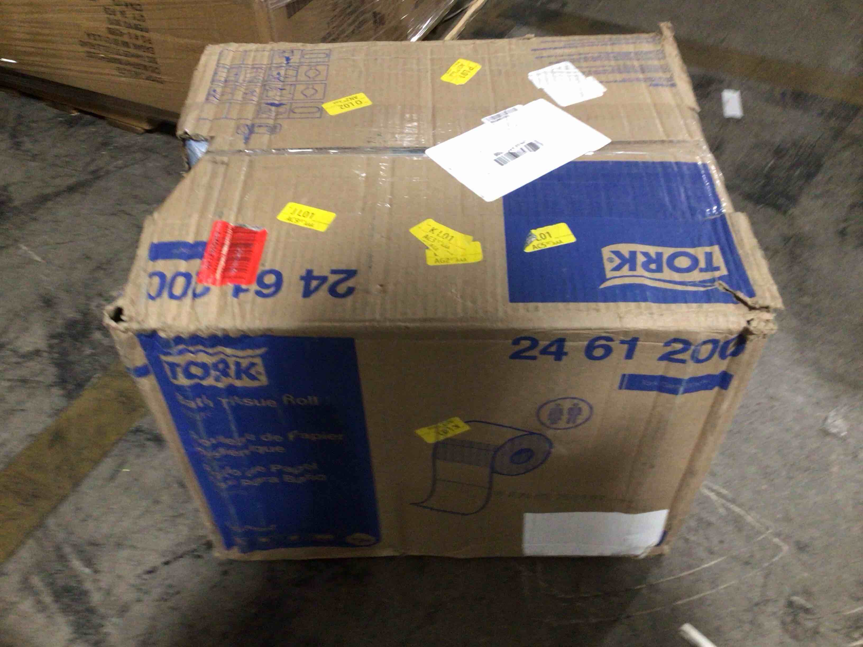 tork advanced toilet paper roll, white, compatible with t24 dispensers, 2-ply, soft tissue, 80 rolls x 500 sheets (2461200)