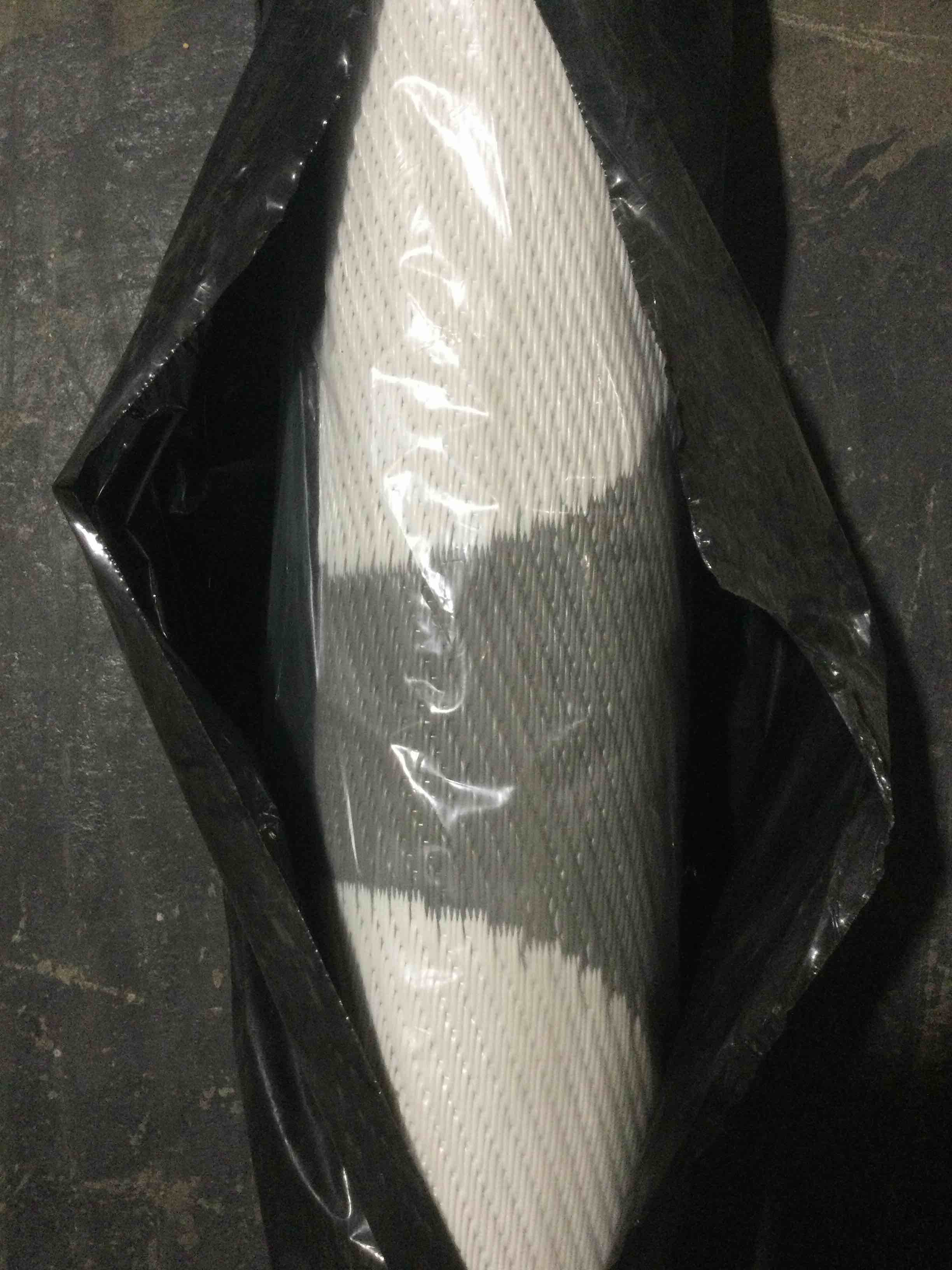 Condition photo showing New/Like New for Barbara king 8x11 reversible polka dot patio mat