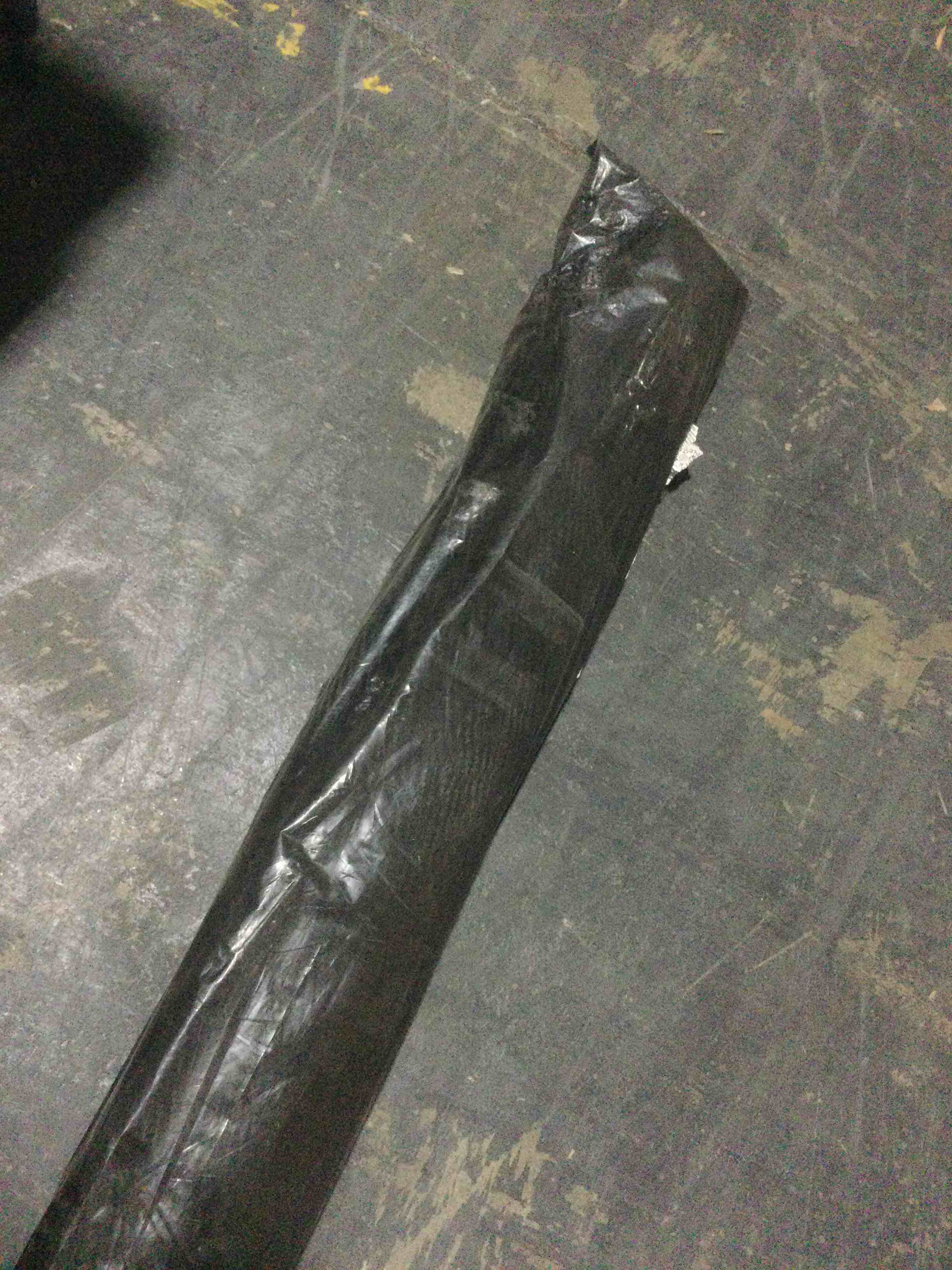 Condition photo showing New/Like New for Barbara king 5x8 reversible polka dot patio mat, grey