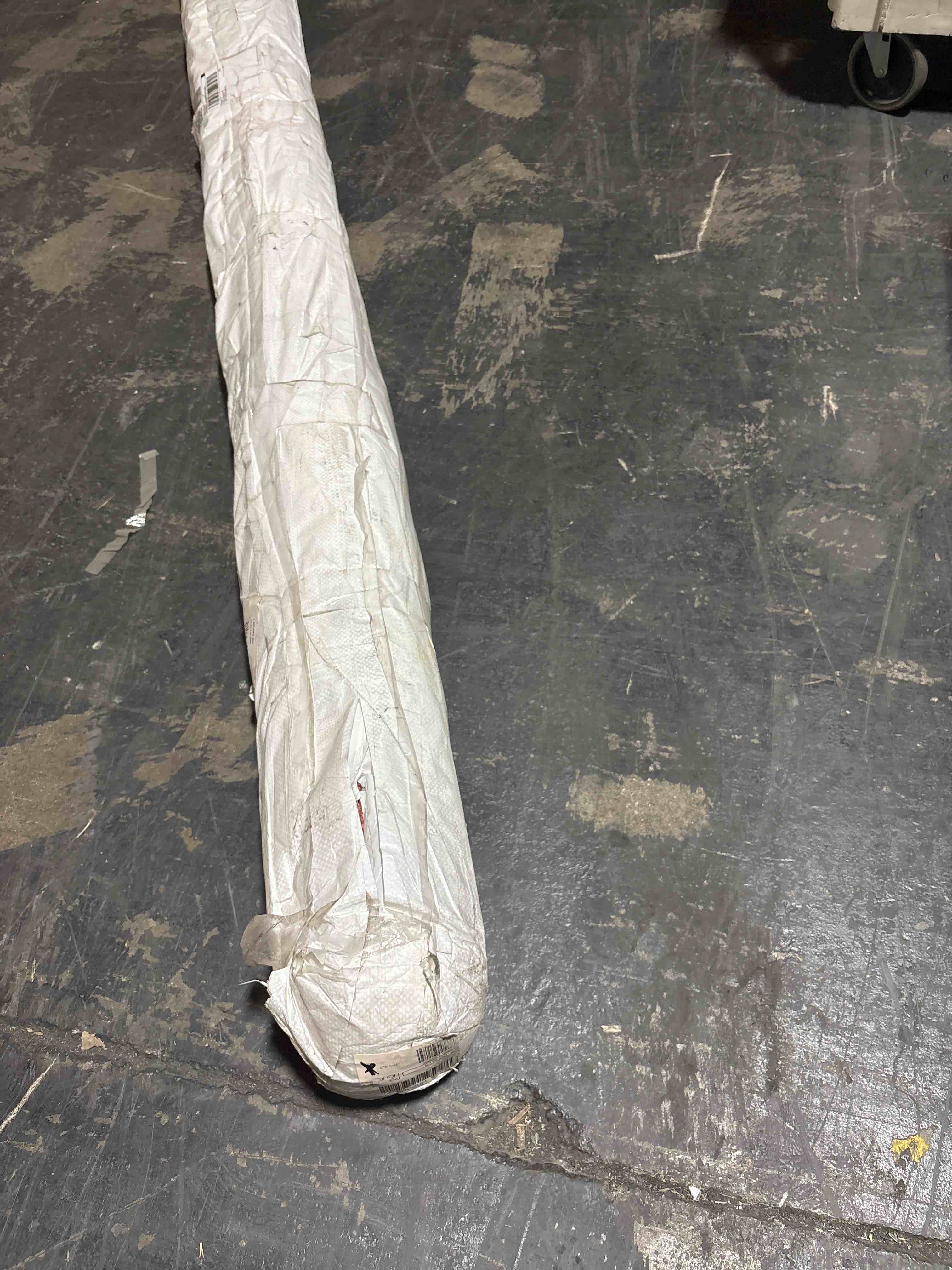 Condition photo showing New/Like New for Scott living 8x10 border outdoor area rug, Tuscan red 