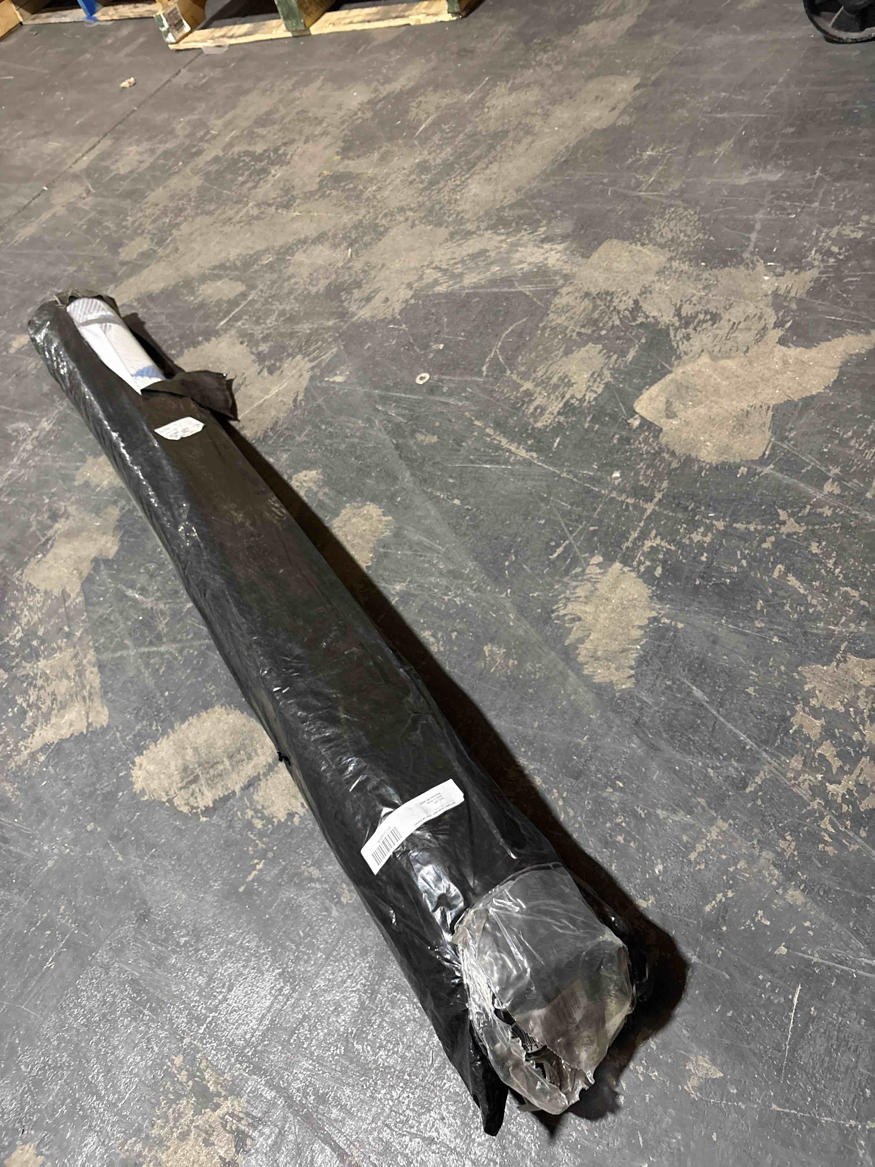 Condition photo showing New/Like New for Barbara king 5’x8’ reversible dahlia flower patio mat, blue