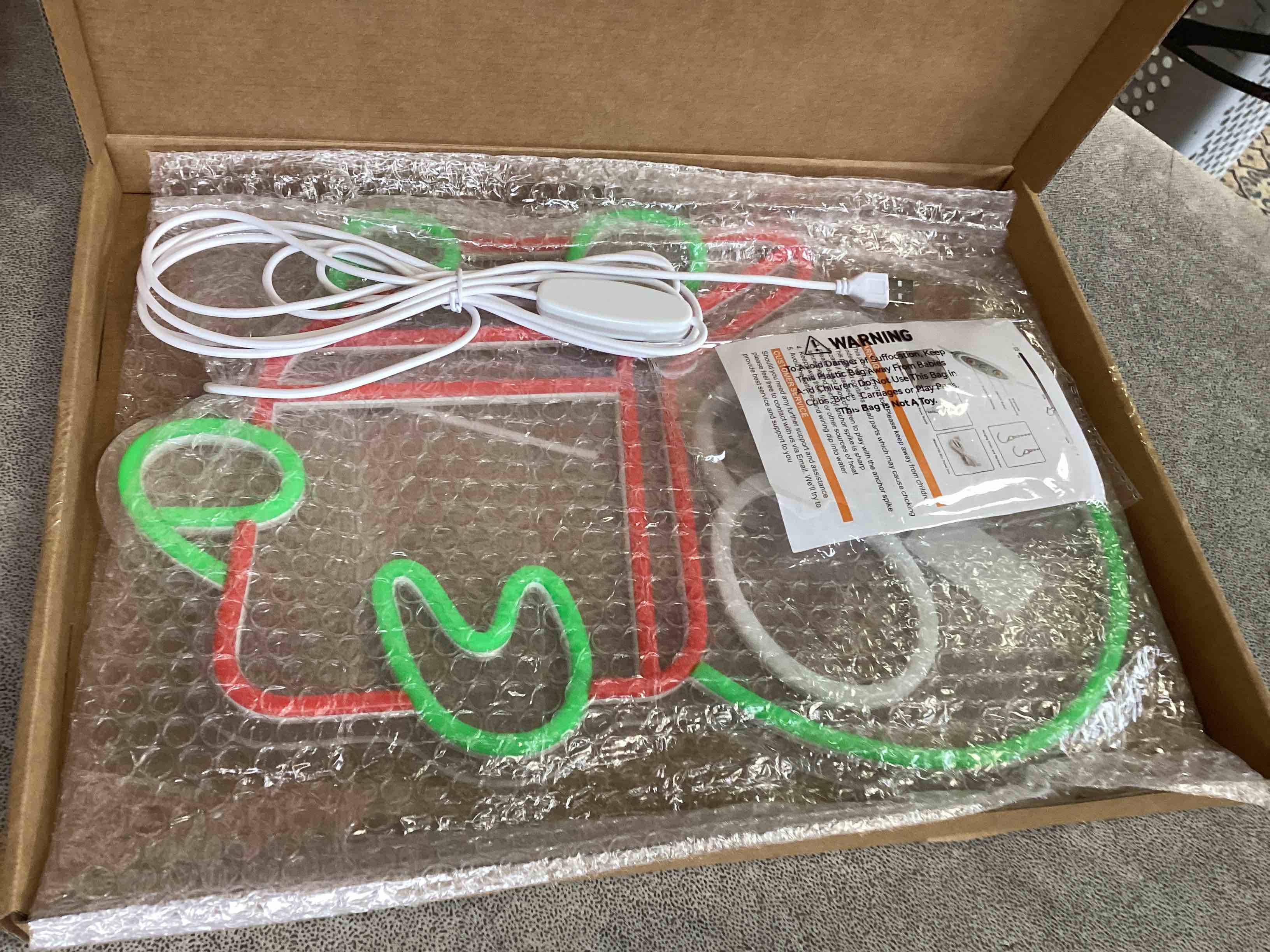 https://s3.amazonaws.com/lotting-images-prod/bidfta/TEA3448982_1747932079282.jpeg
