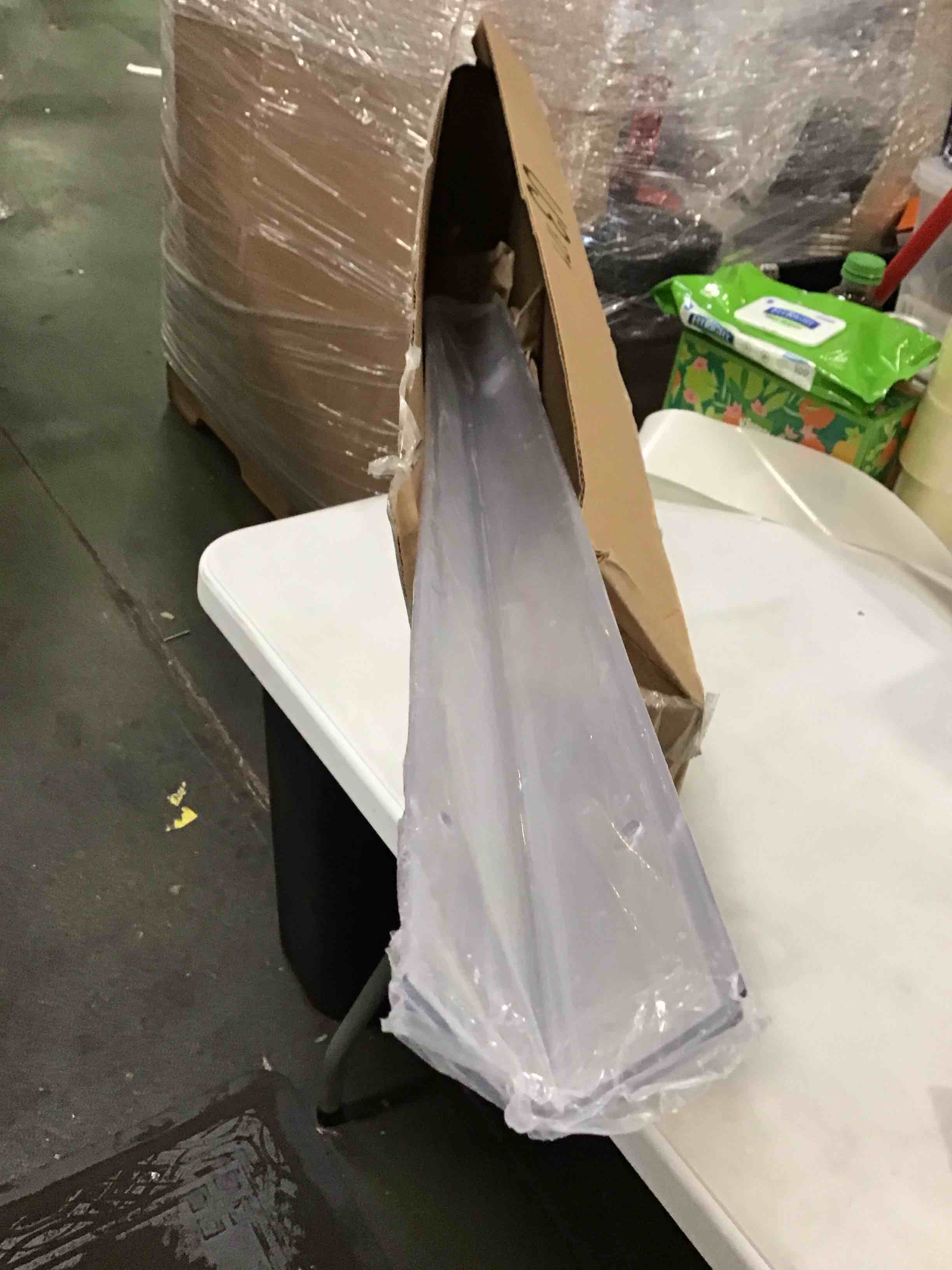 https://s3.amazonaws.com/lotting-images-prod/bidfta/TEA3452060_1750505418107.jpeg