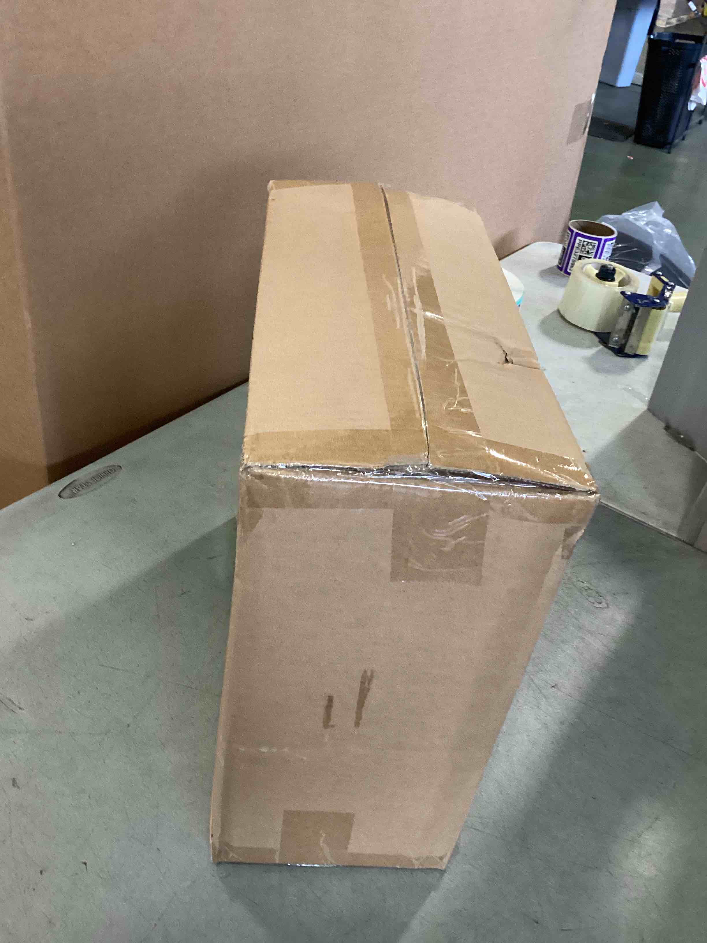 https://s3.amazonaws.com/lotting-images-prod/bidfta/TEA3452972_1751030454442.jpeg