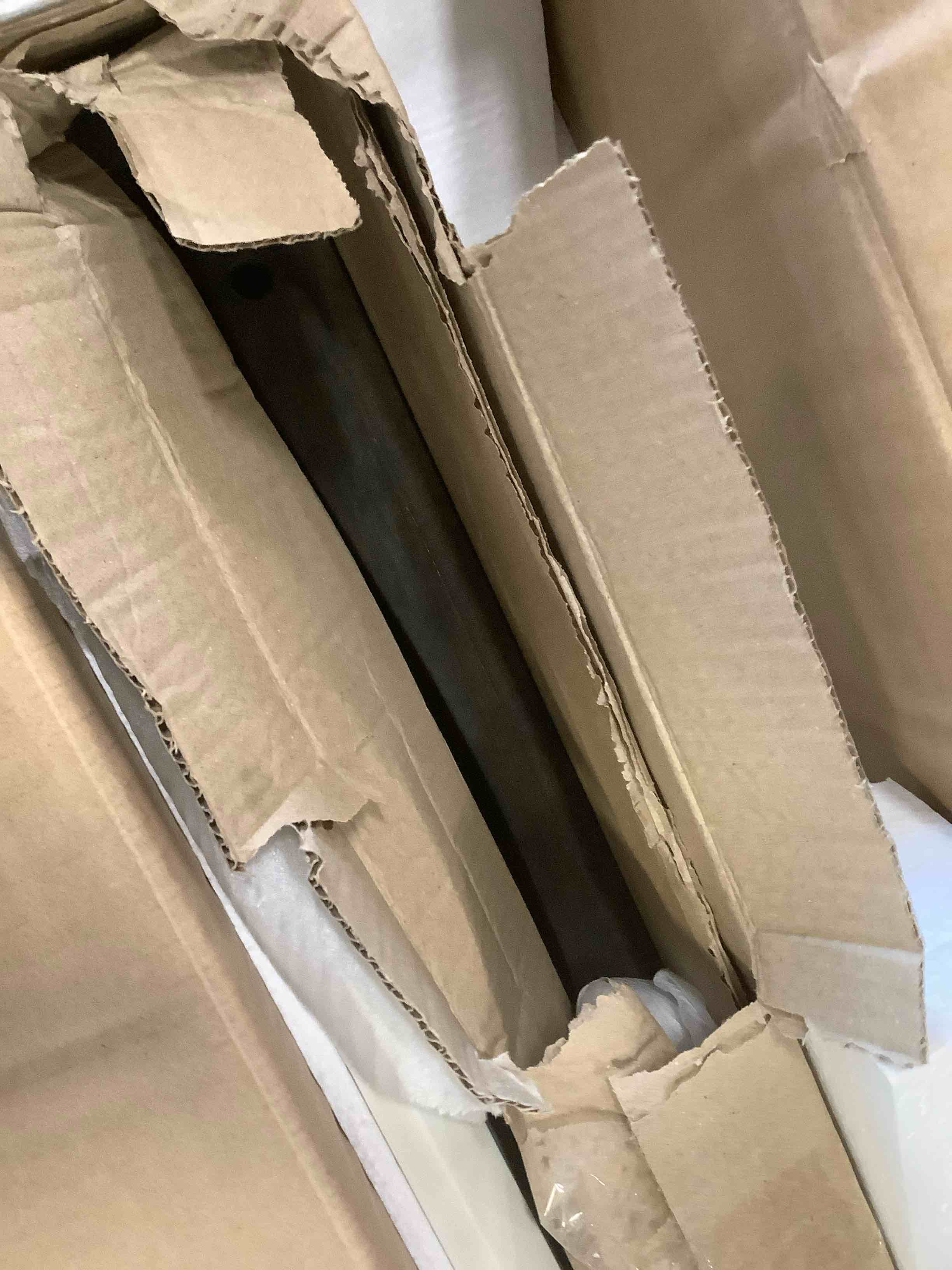 https://s3.amazonaws.com/lotting-images-prod/bidfta/TEA3465126_1750509320907.jpeg