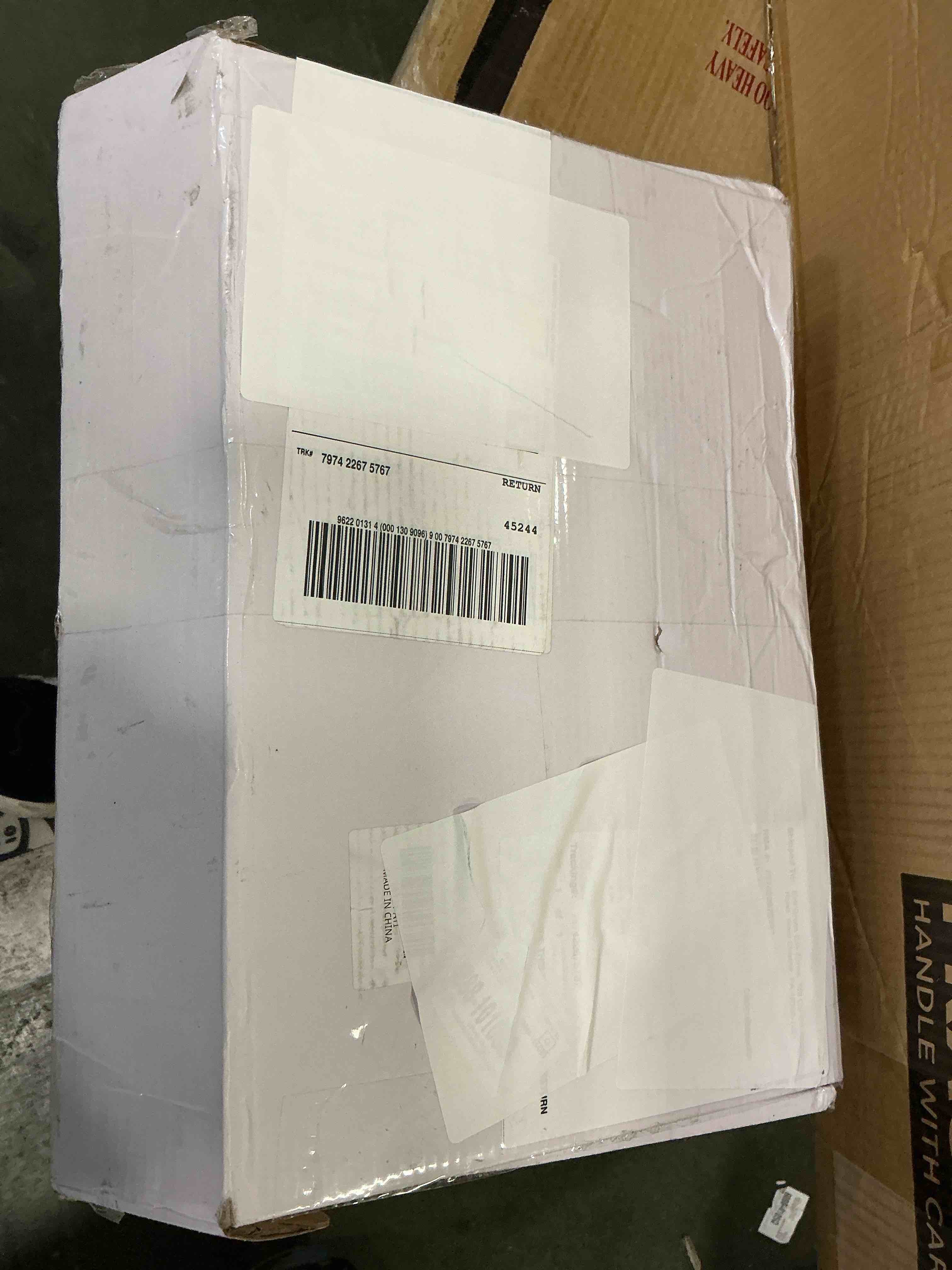 https://s3.amazonaws.com/lotting-images-prod/bidfta/TEA3465708_1751297414479.jpeg