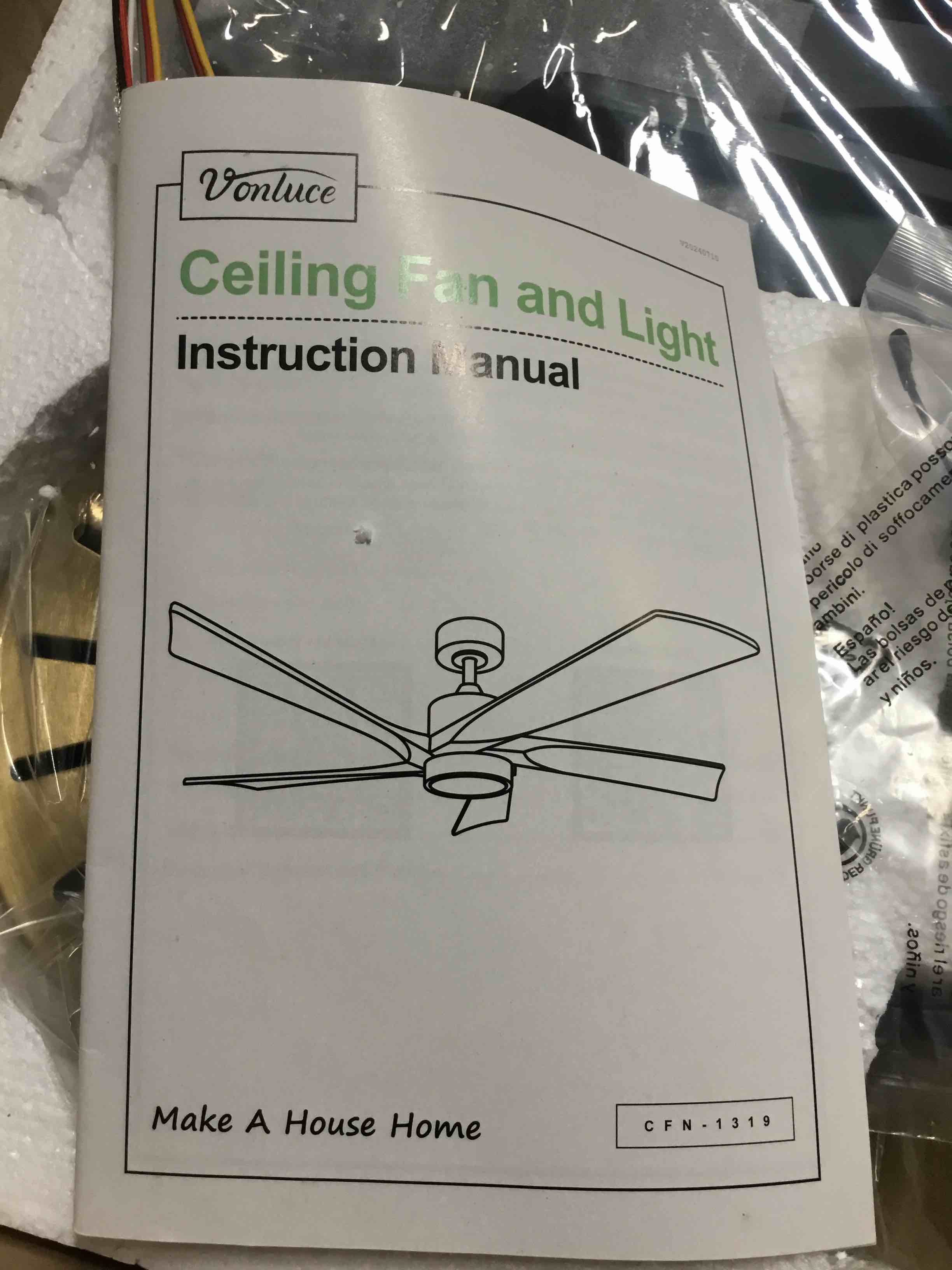 Vonluce 52” 5-Blade Ceiling Fan and Light CFN-1319