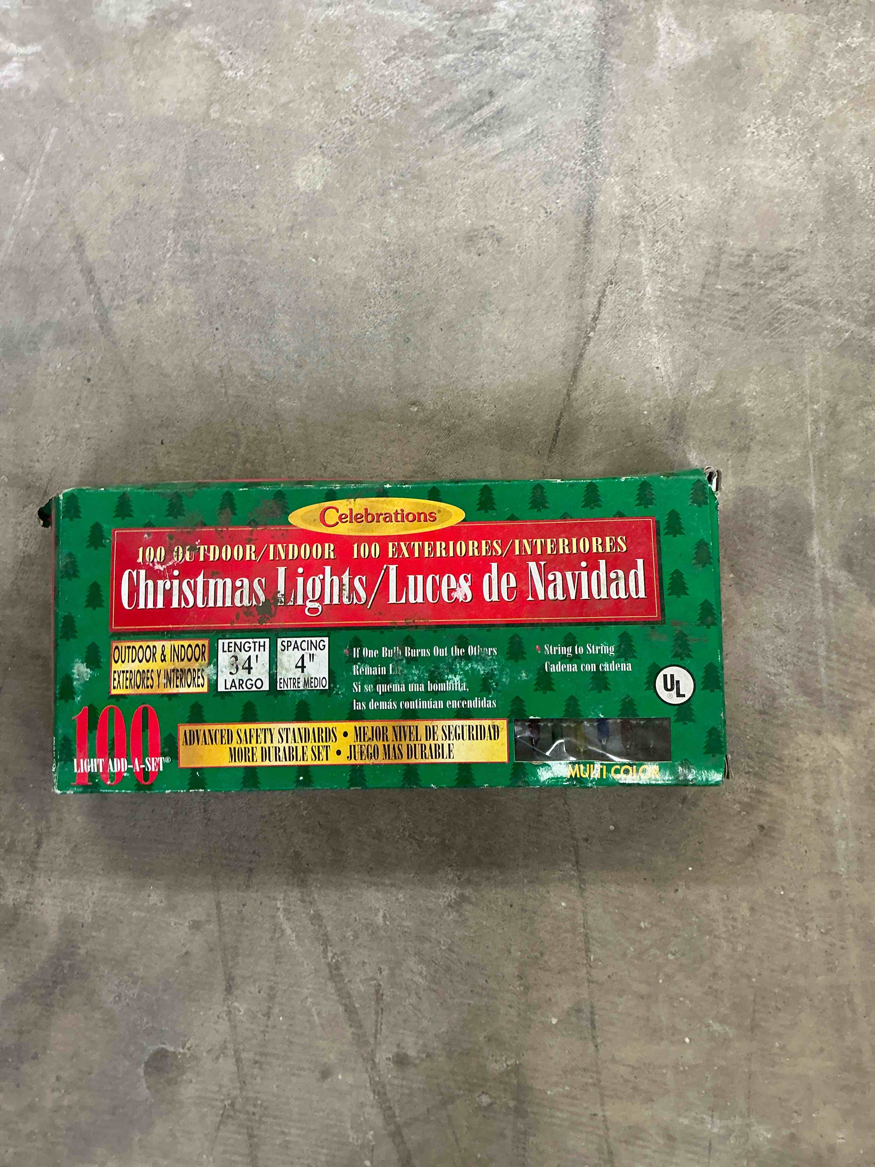 Christmas lights 100 outdoor/indoor