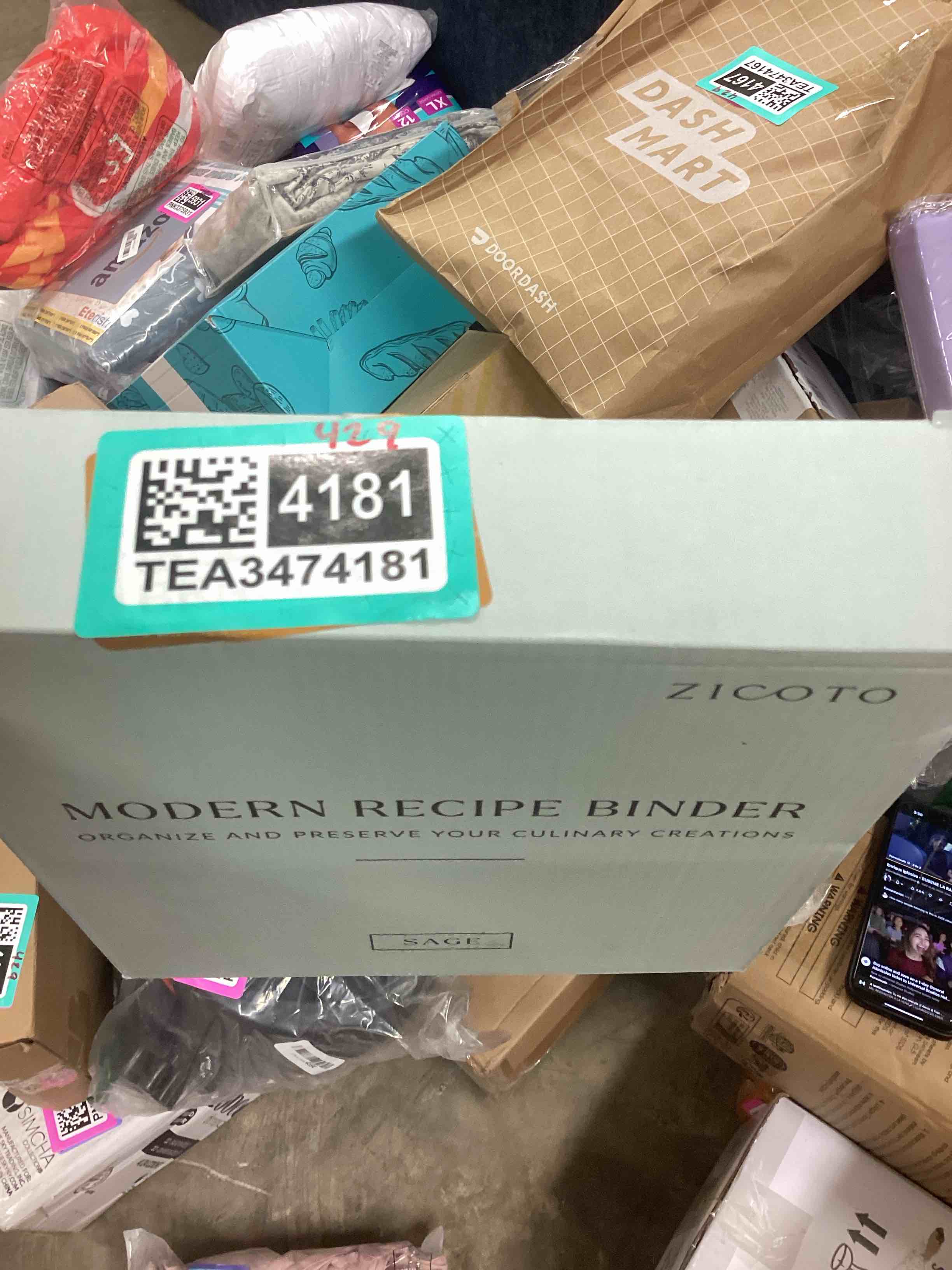 Condition photo showing Good Condition for Aesthetic Recipe Binder with Waterproof Cover - The Perfect Recipe Book with Plastic Sleeves to Write in Your Own Recipes - Quality Blank Cookbook Binder, Cards incl. Sage