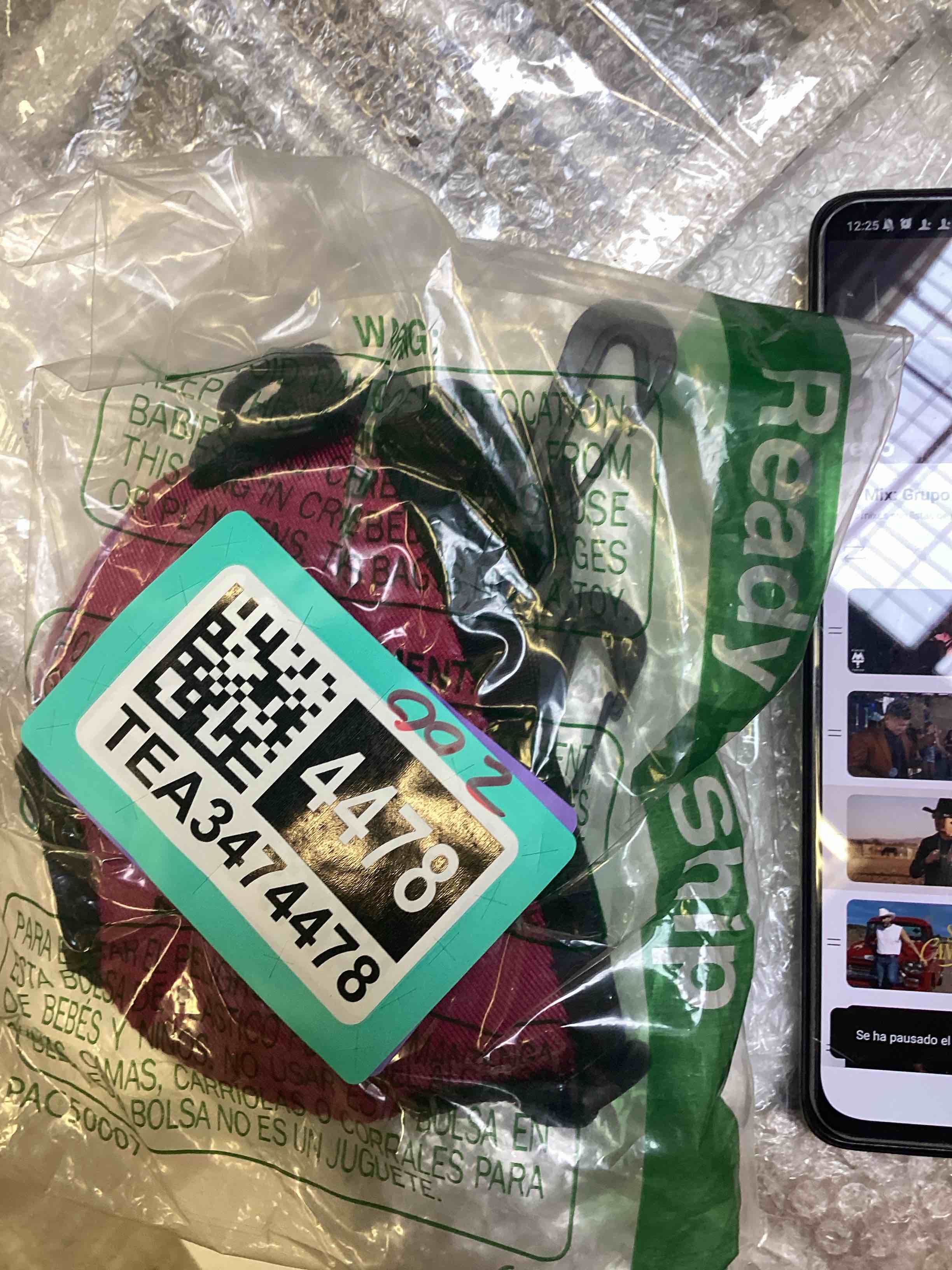 Condition photo showing New/Like New for Beautyflier Wine Glass Insulator / Drink Holder Neoprene Sleeve with Adjustable Neck Strap For Wine Walk