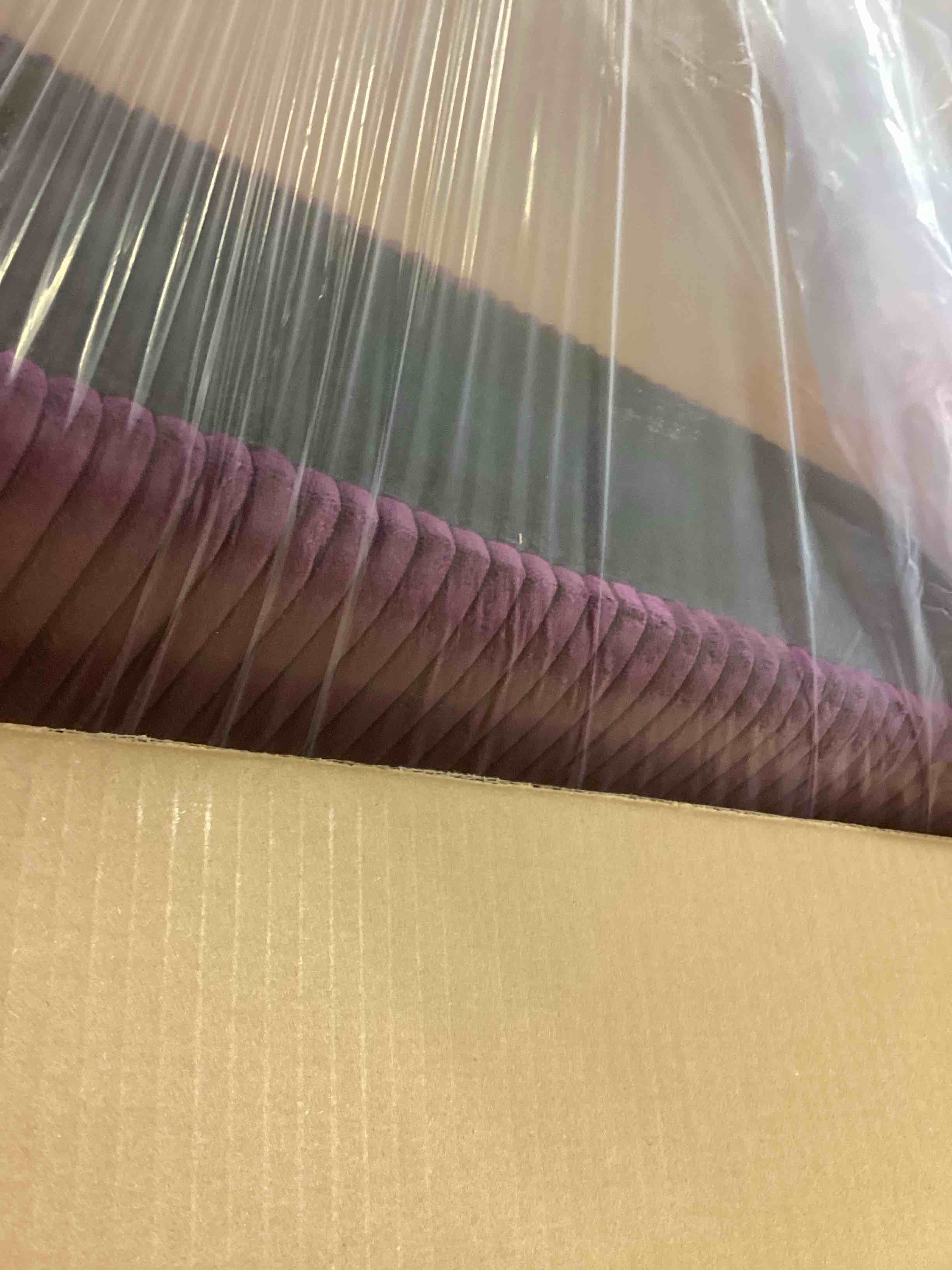 Condition photo showing Good Condition for Middale Modular Sectional(Incomplet only armless chair )