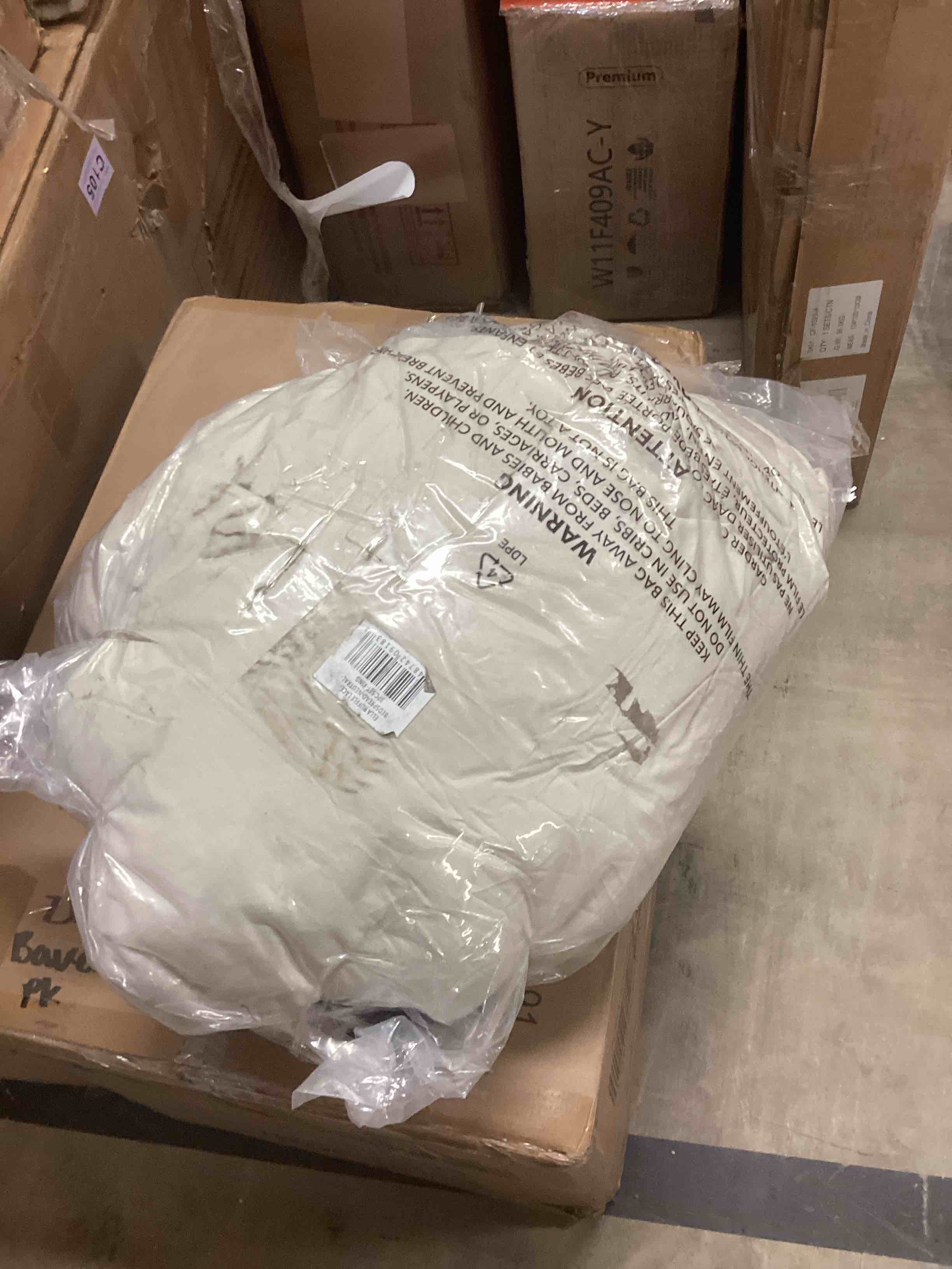 Condition photo showing As Is for Shabby Elegance Ruffle Lace 3Pc Bedspread Set