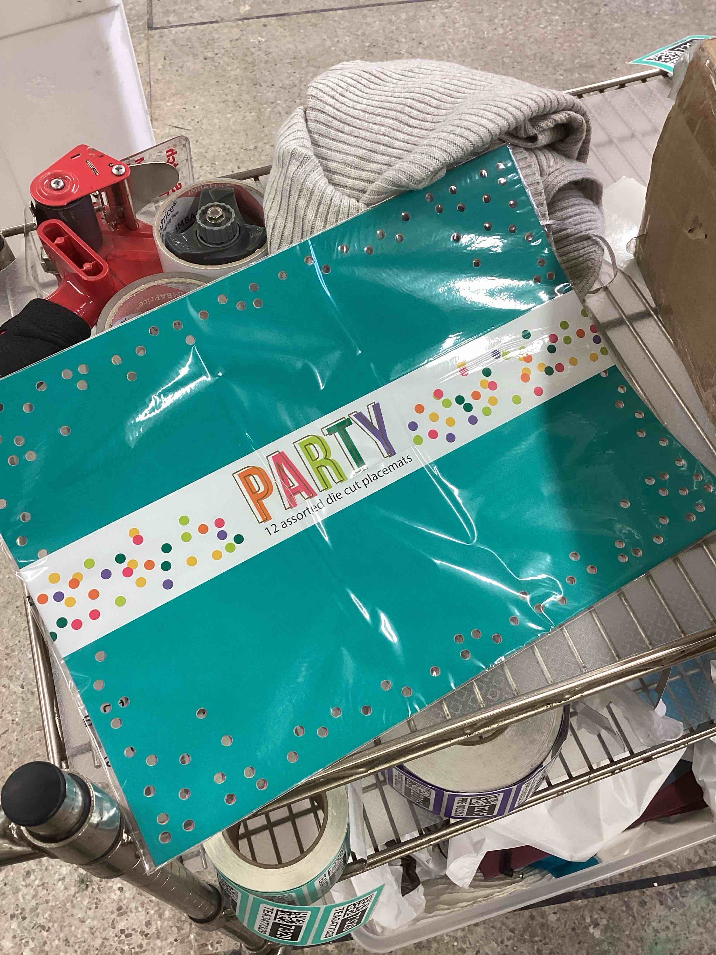 Ideo Party 12 Assorted Die Cut Placemats  48 Packs 