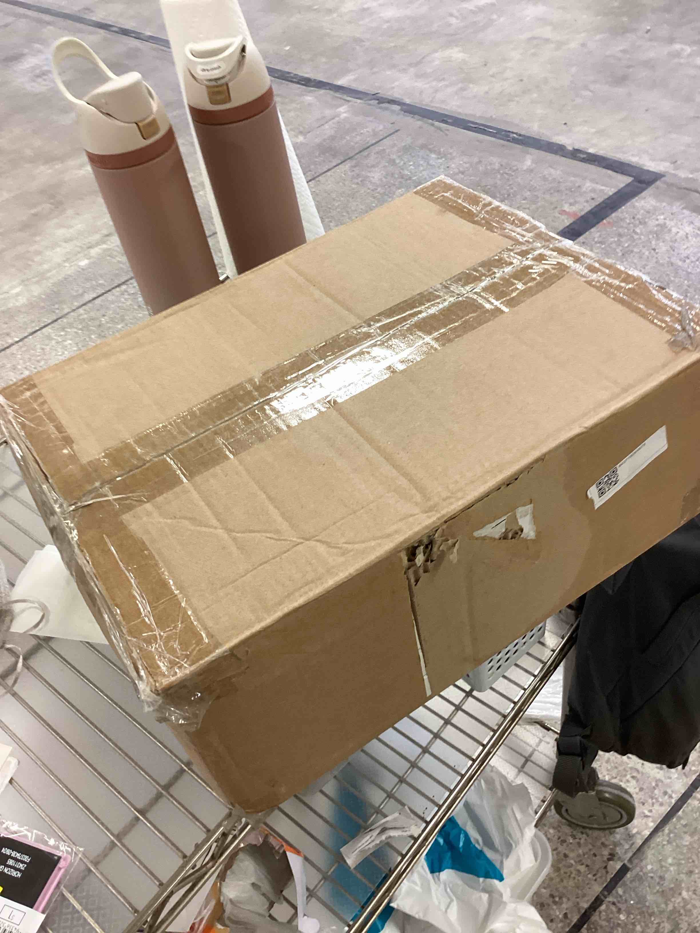 https://s3.amazonaws.com/lotting-images-prod/bidfta/TEA3477292_1756737050135.jpeg