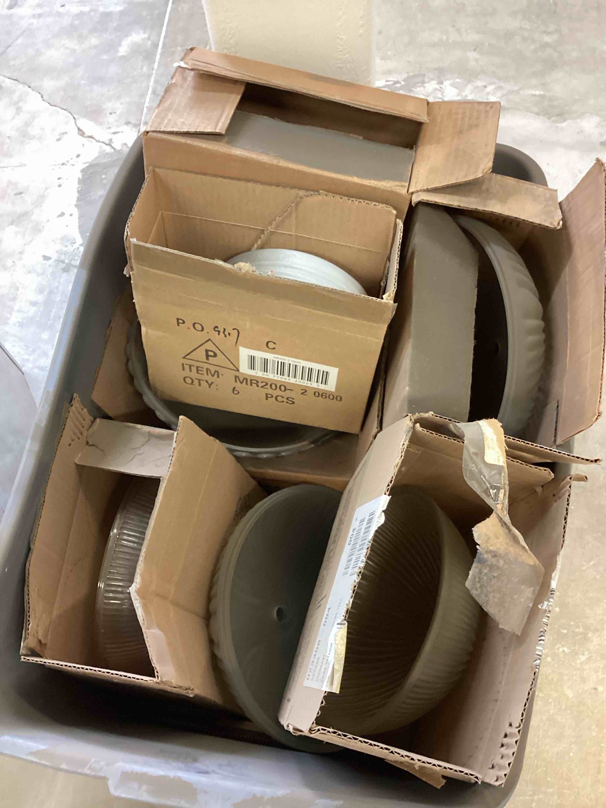 https://s3.amazonaws.com/lotting-images-prod/bidfta/TEA3477337_1756748930927.jpeg