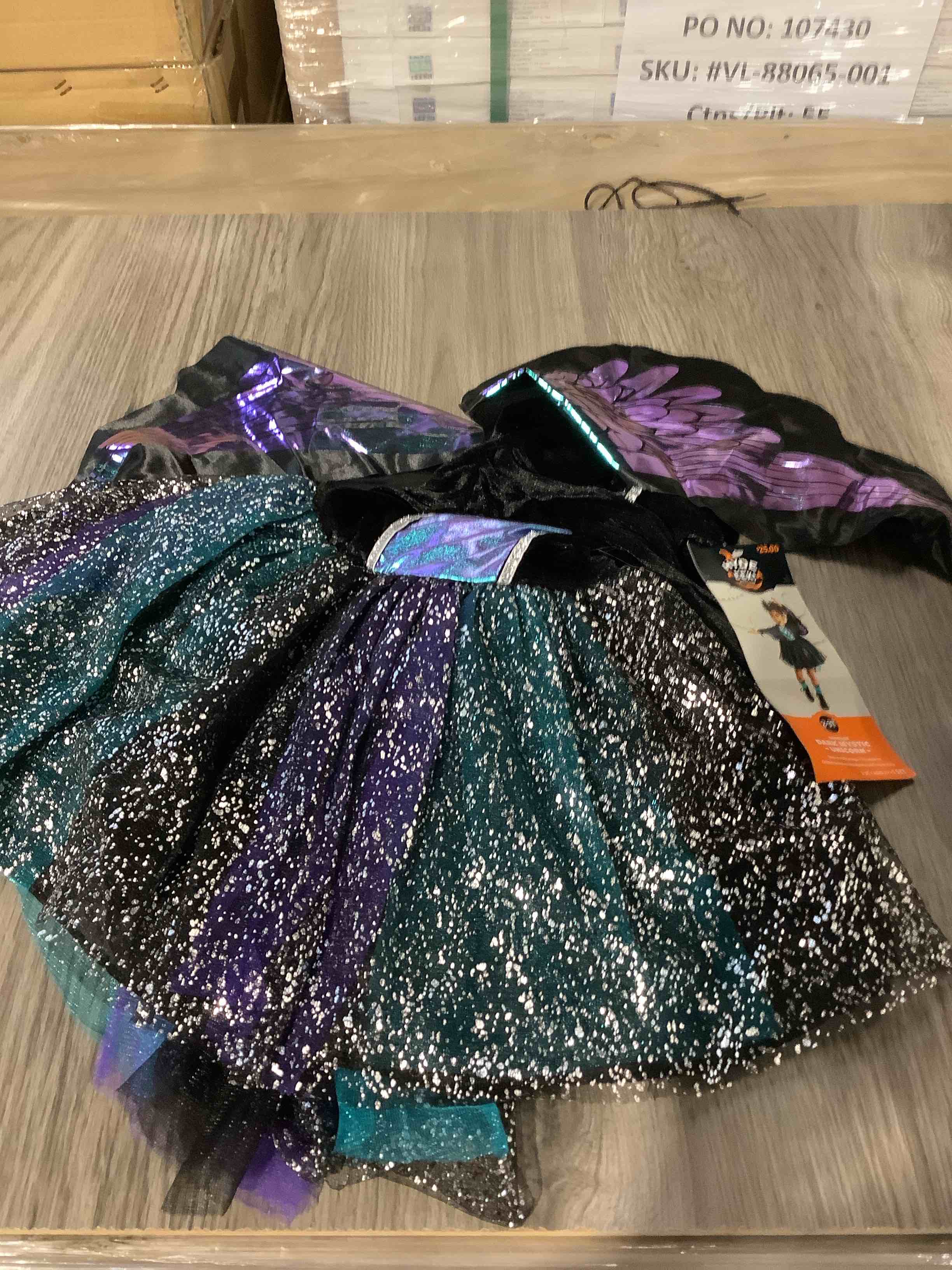 SCARY HALLOWEEN COSTUMES AND MORE