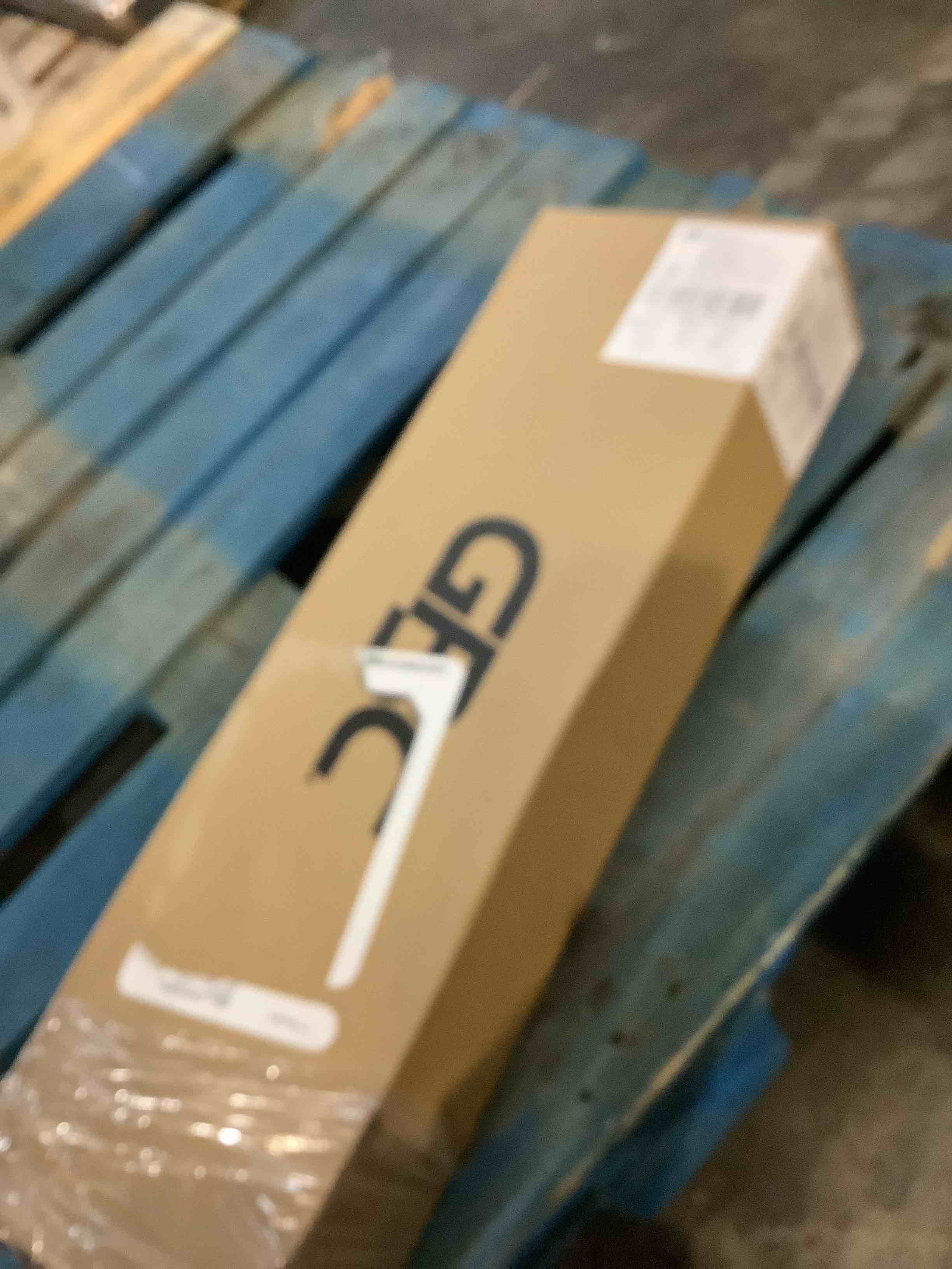 https://s3.amazonaws.com/lotting-images-prod/bidfta/TEA3482893_1760724013046.jpeg