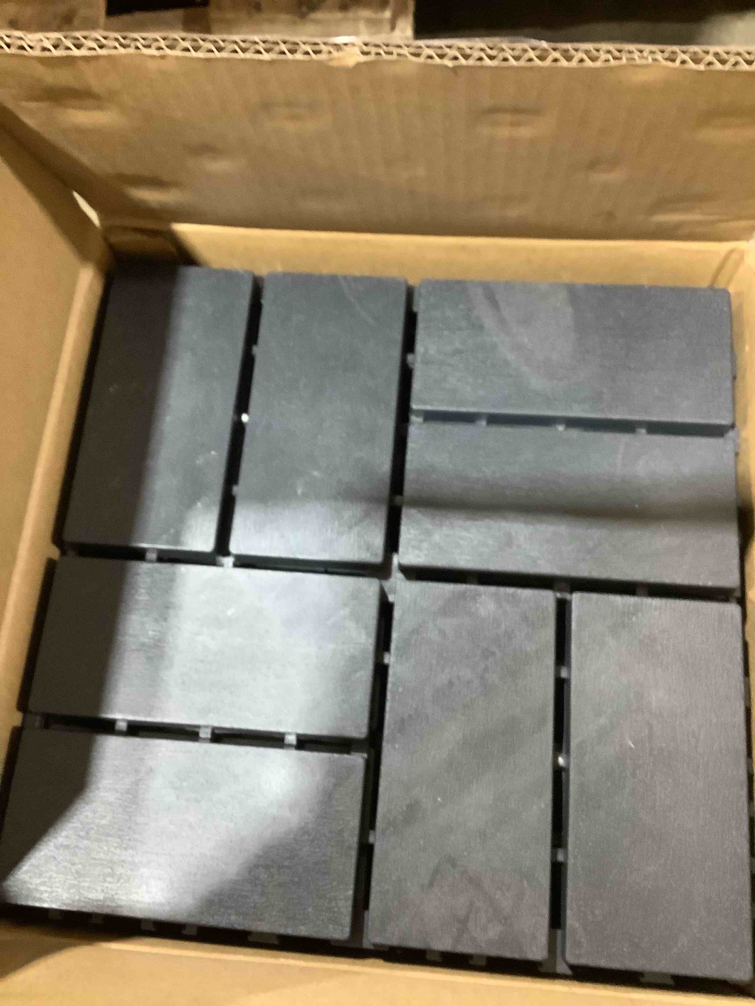 UltraShield Naturale 1  x 1  Outdoor Composite Quick Deck Tile  10 per Case  Gray