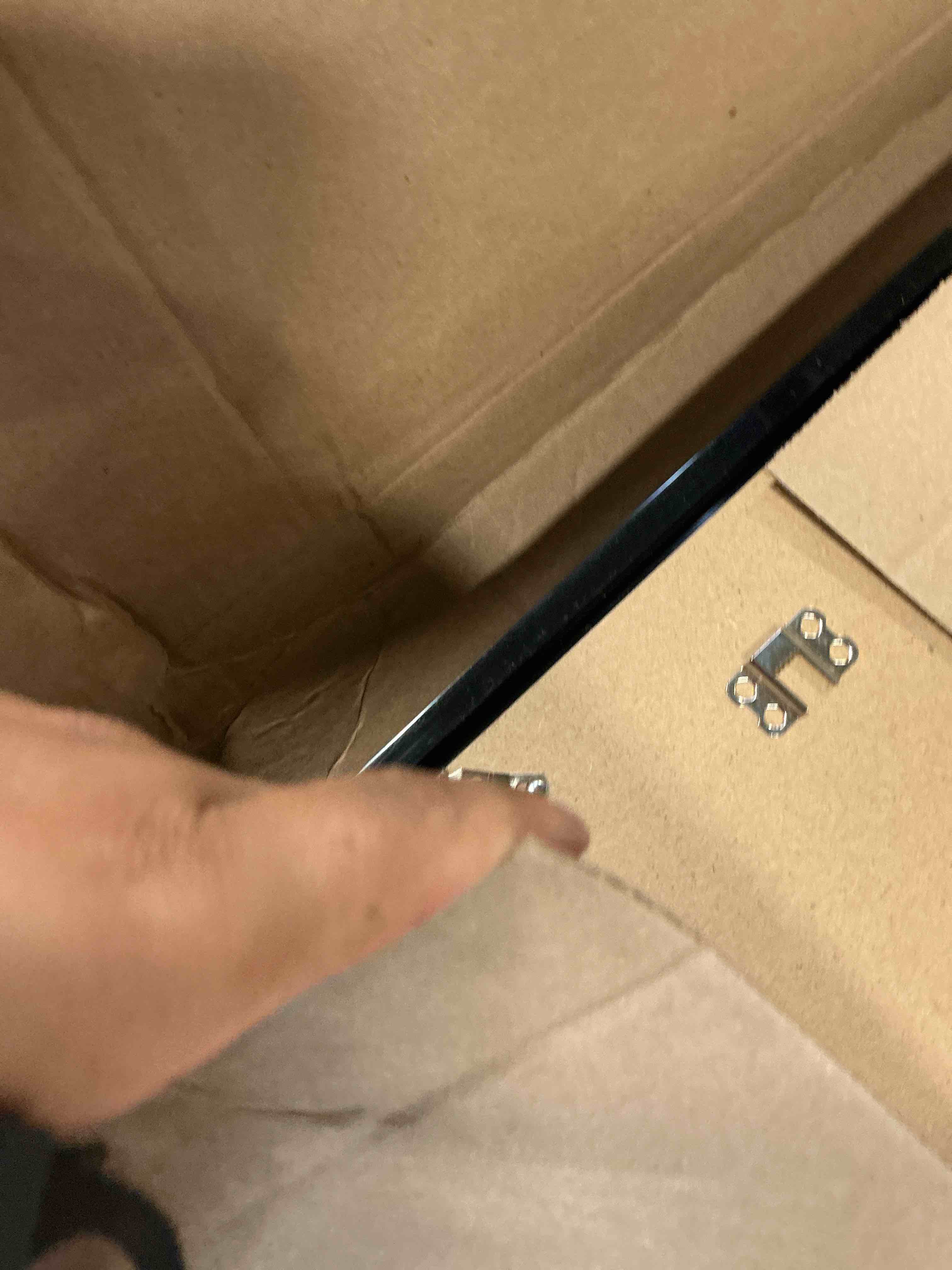 https://s3.amazonaws.com/lotting-images-prod/bidfta/TEA3497295_1751296714973.jpeg
