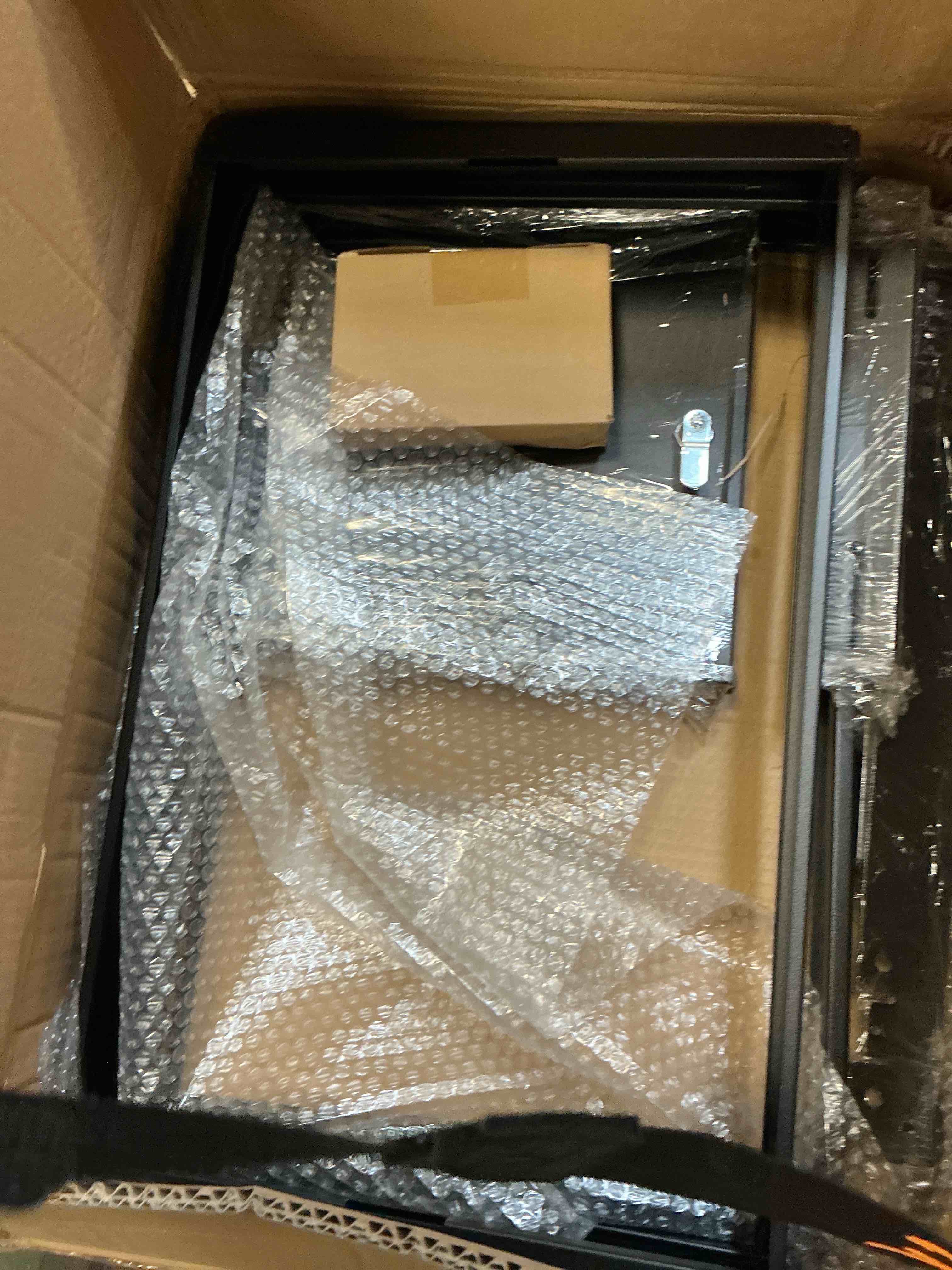 https://s3.amazonaws.com/lotting-images-prod/bidfta/TEA3497412_1751313294725.jpeg